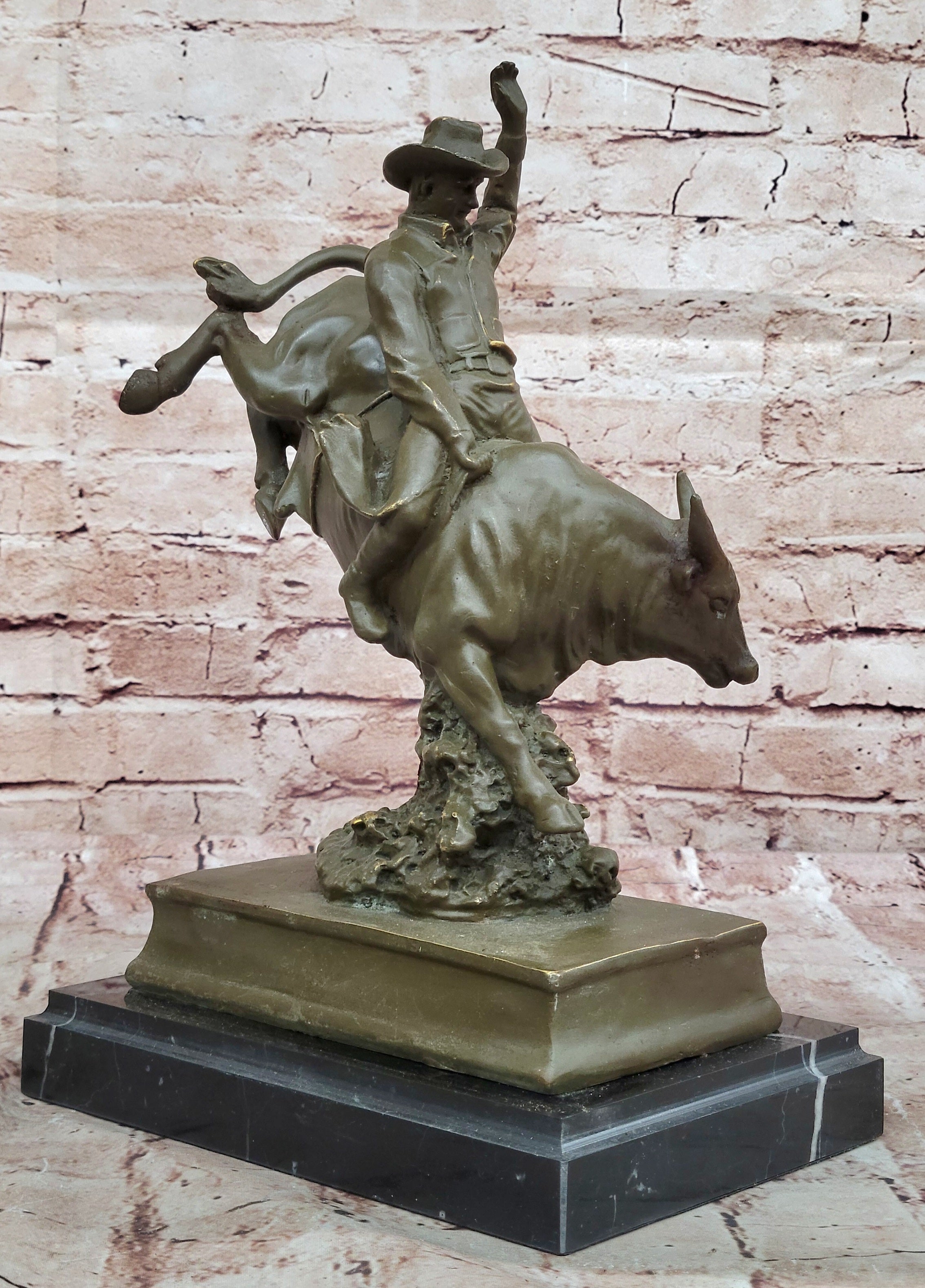 Remington Bronze Rodeo Cowboy Bull Rider Sculpture Statue Classic Western Home Decoration