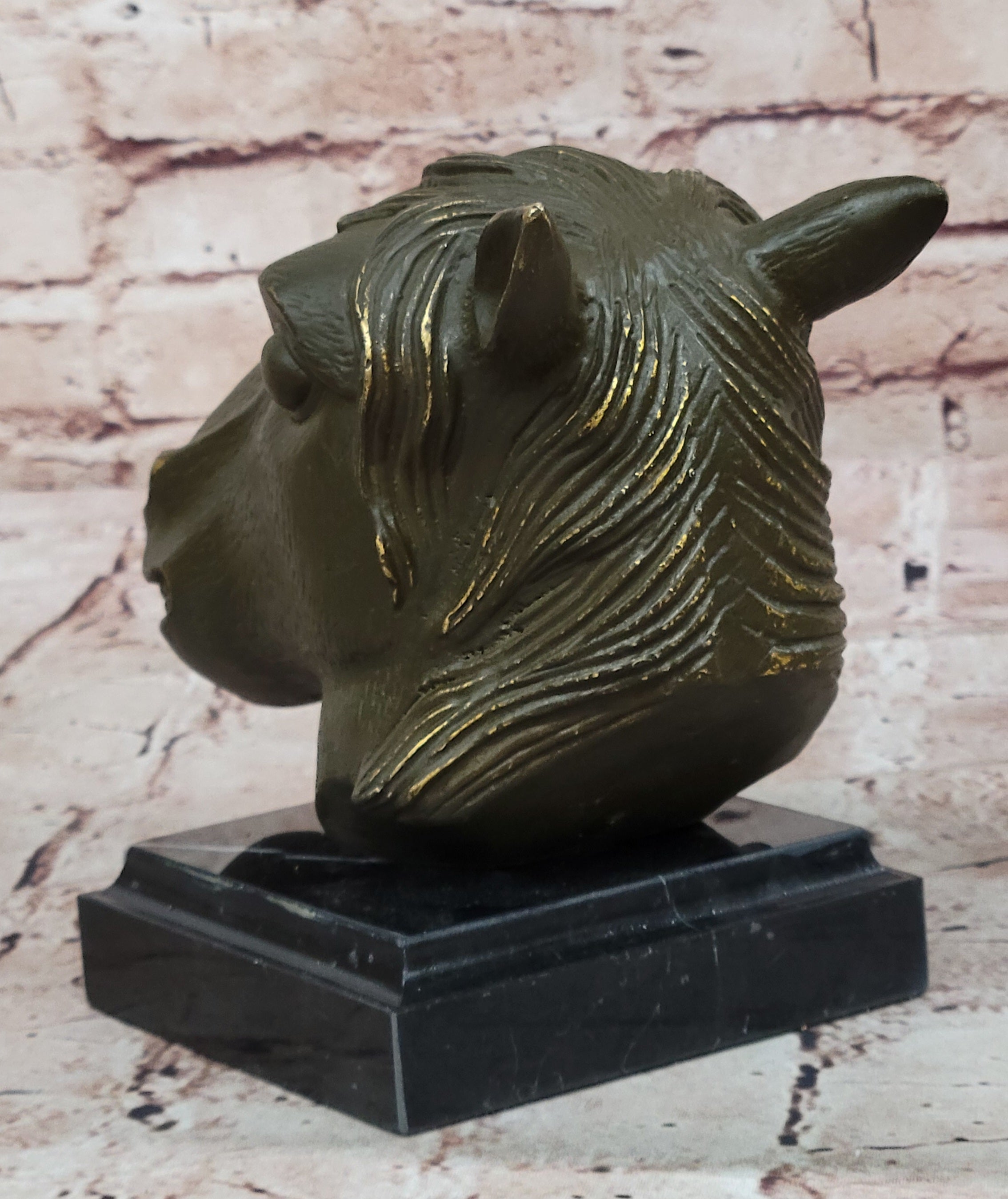 Bronze Sculpture Statue of Horse Head Feng Shui Symbol for Ambition and Spirit