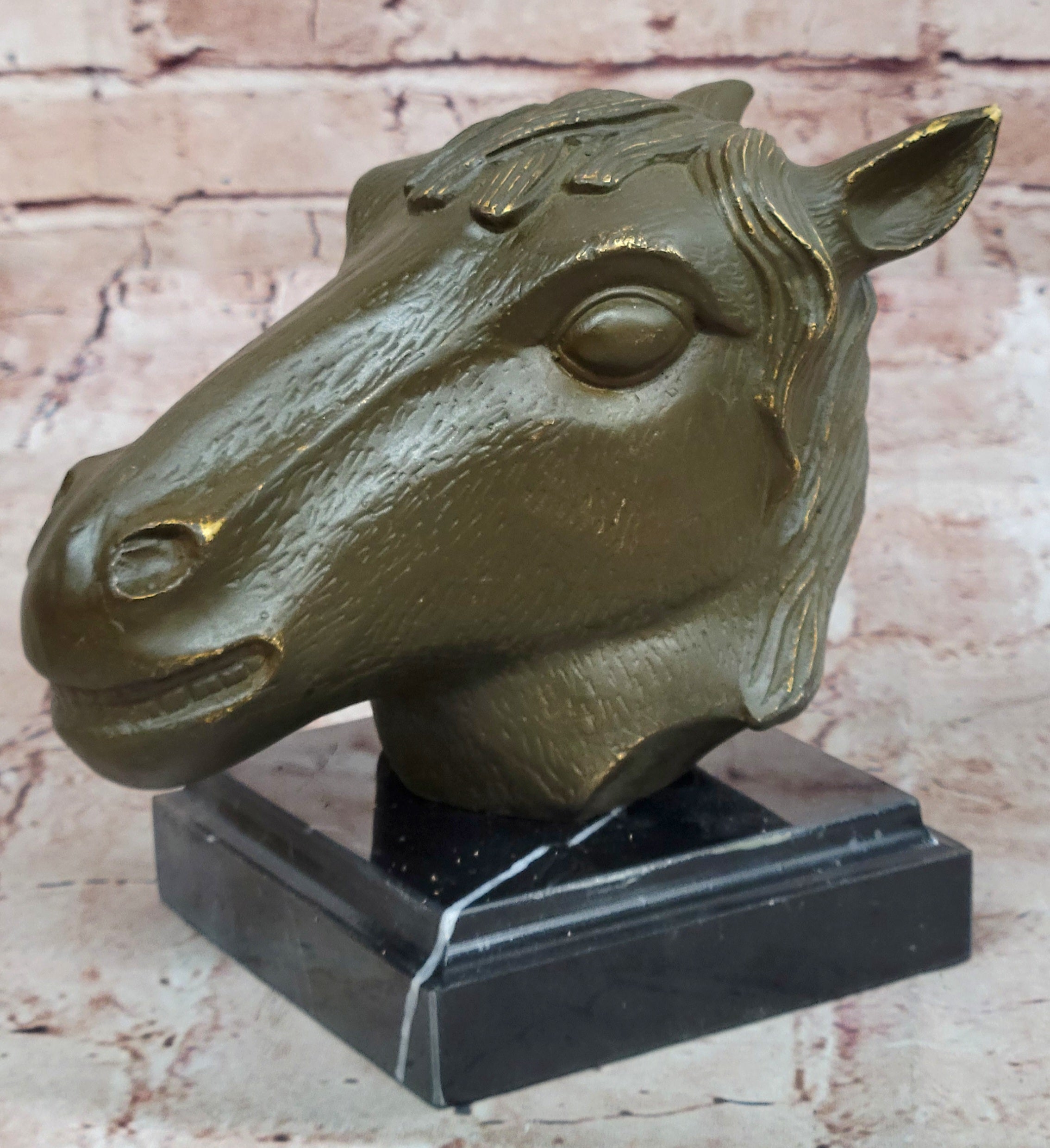Bronze Sculpture Statue of Horse Head Feng Shui Symbol for Ambition and Spirit