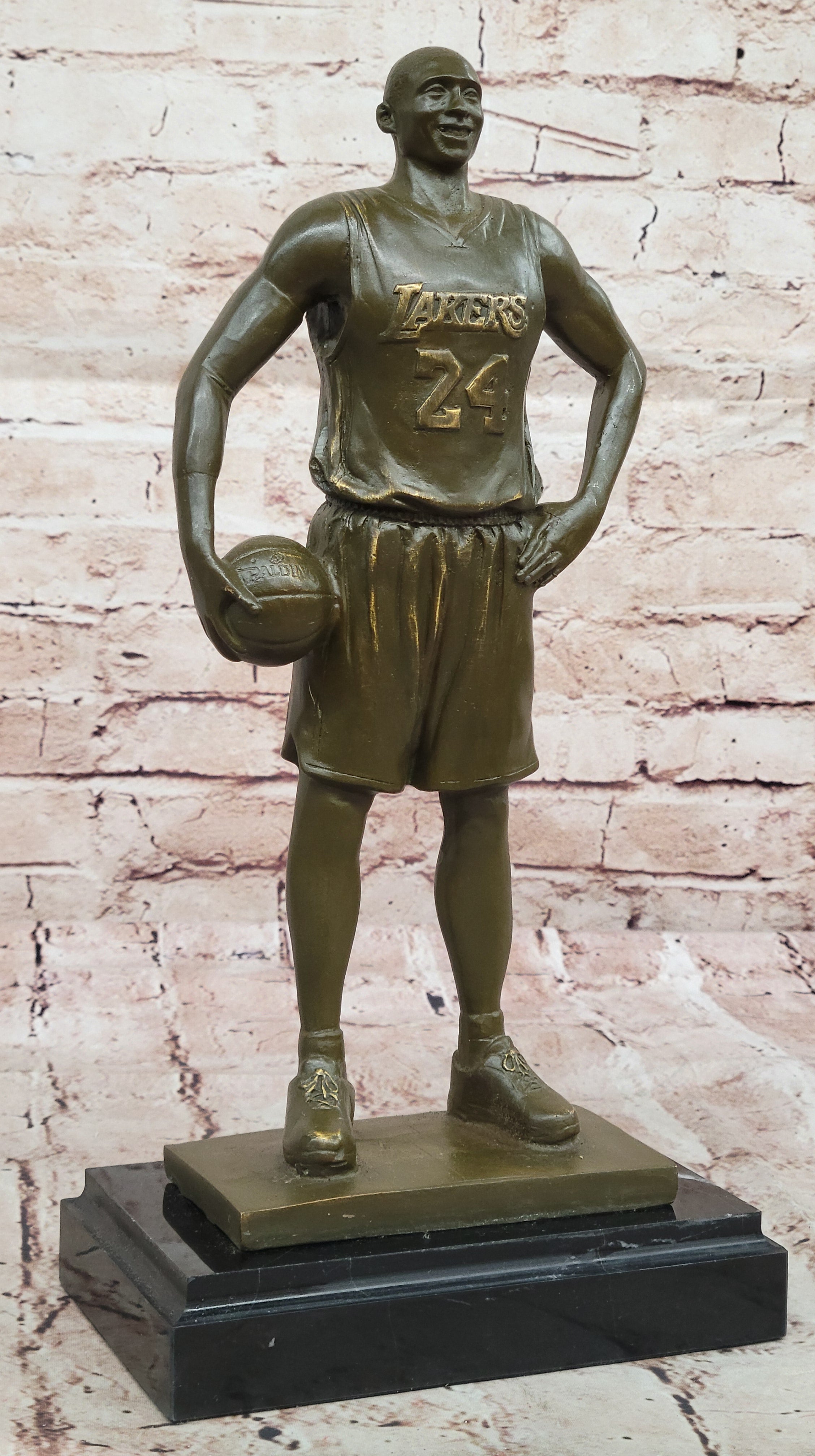 Kobe Bryant Bronze Sculpture Statue Basketball Player NBA Champion Signed Milo Collector