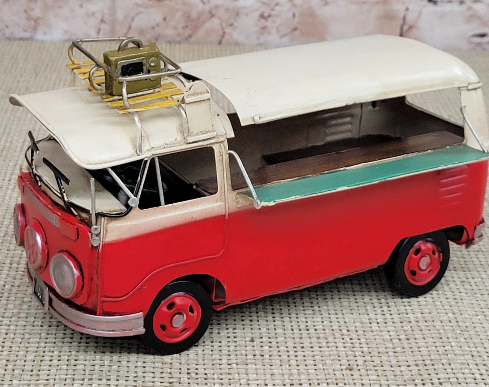 VW T1b Samba in White/Red in 1:24 Scale by European Finery Diecast Model