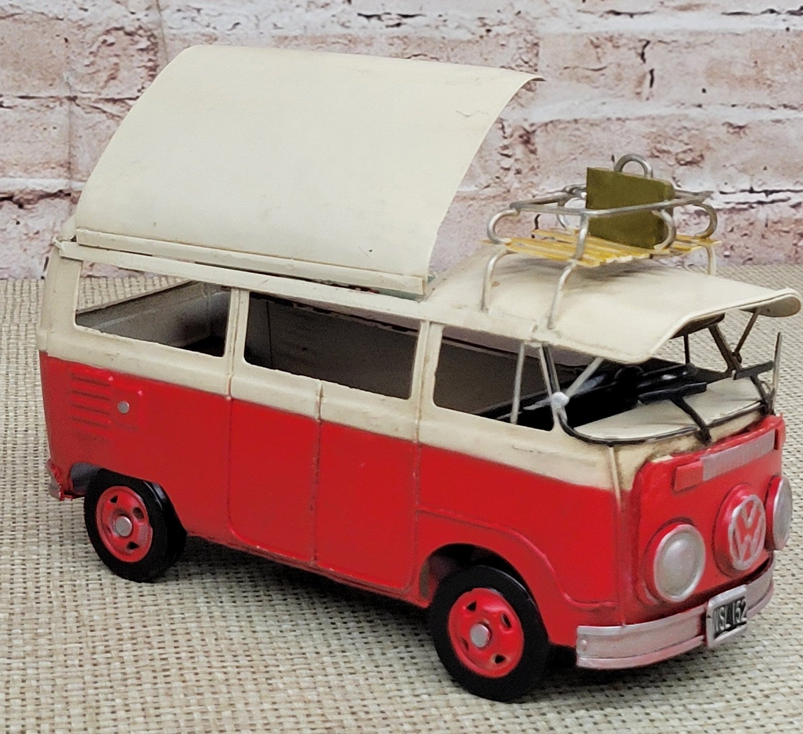 VW T1b Samba in White/Red in 1:24 Scale by European Finery Diecast Model