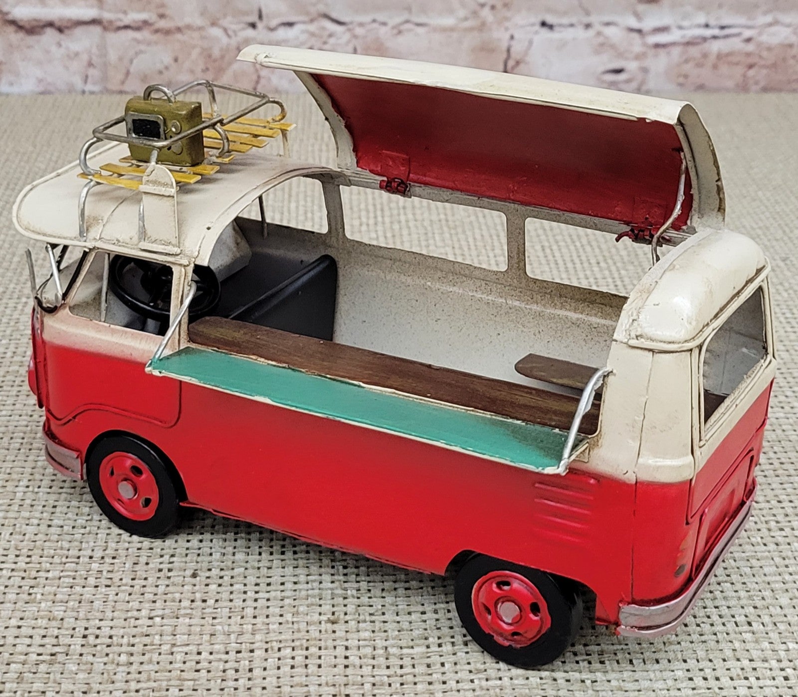 VW T1b Samba in White/Red in 1:24 Scale by European Finery Diecast Model