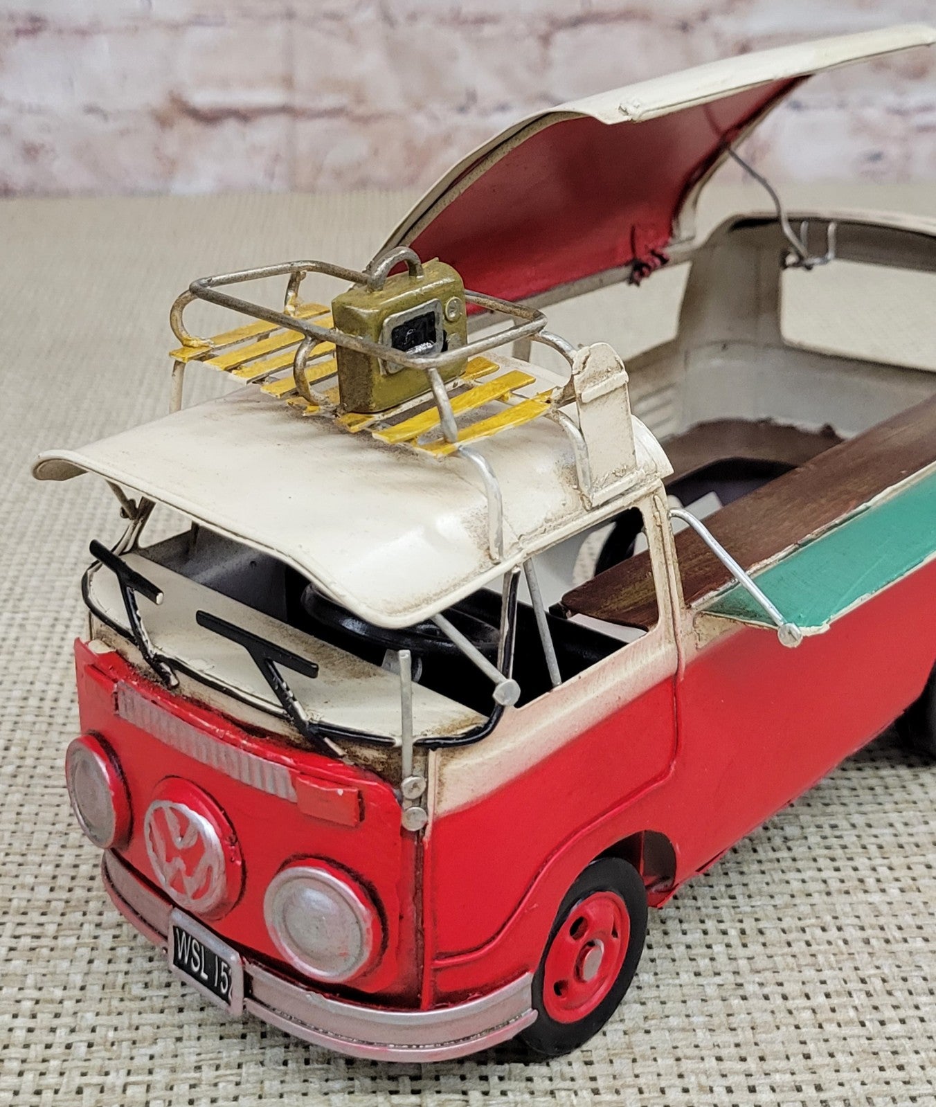 VW T1b Samba in White/Red in 1:24 Scale by European Finery Diecast Model