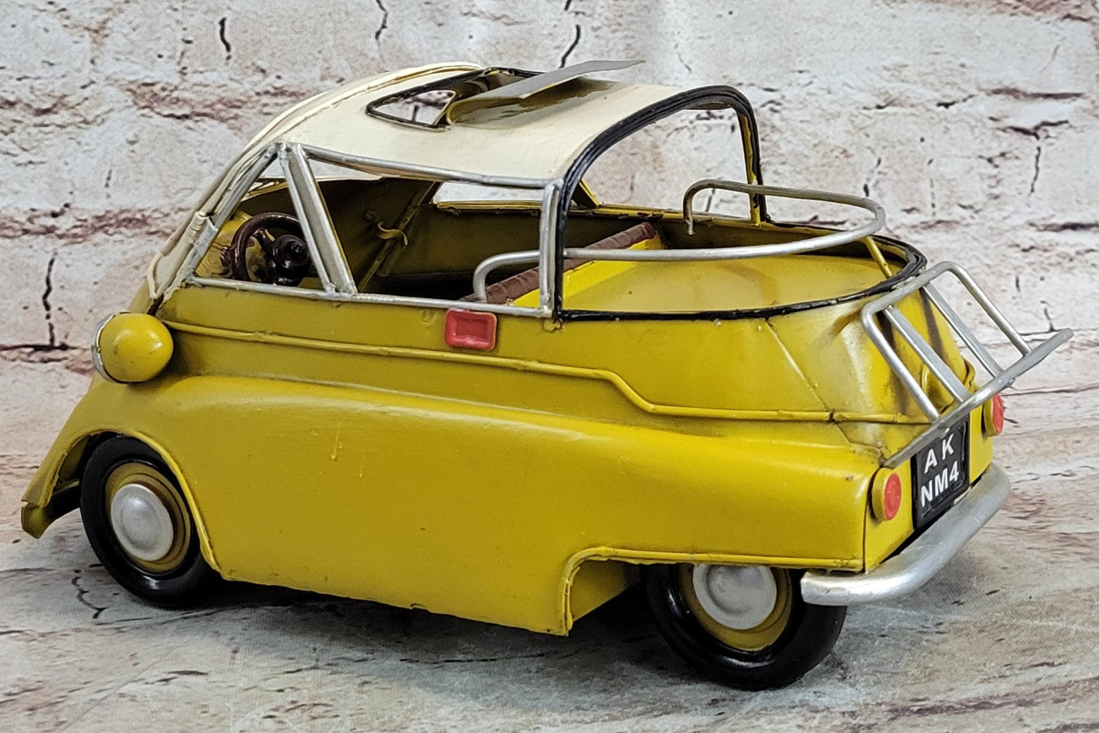 BMW Isetta 250 Caravan Revell 1/12 Scale Die Cast Model Replica Car Decor