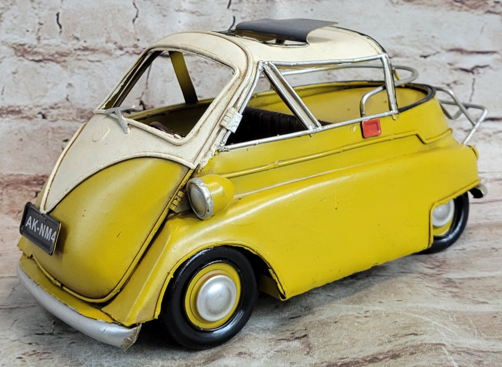 BMW Isetta 250 Caravan Revell 1/12 Scale Die Cast Model Replica Car Decor