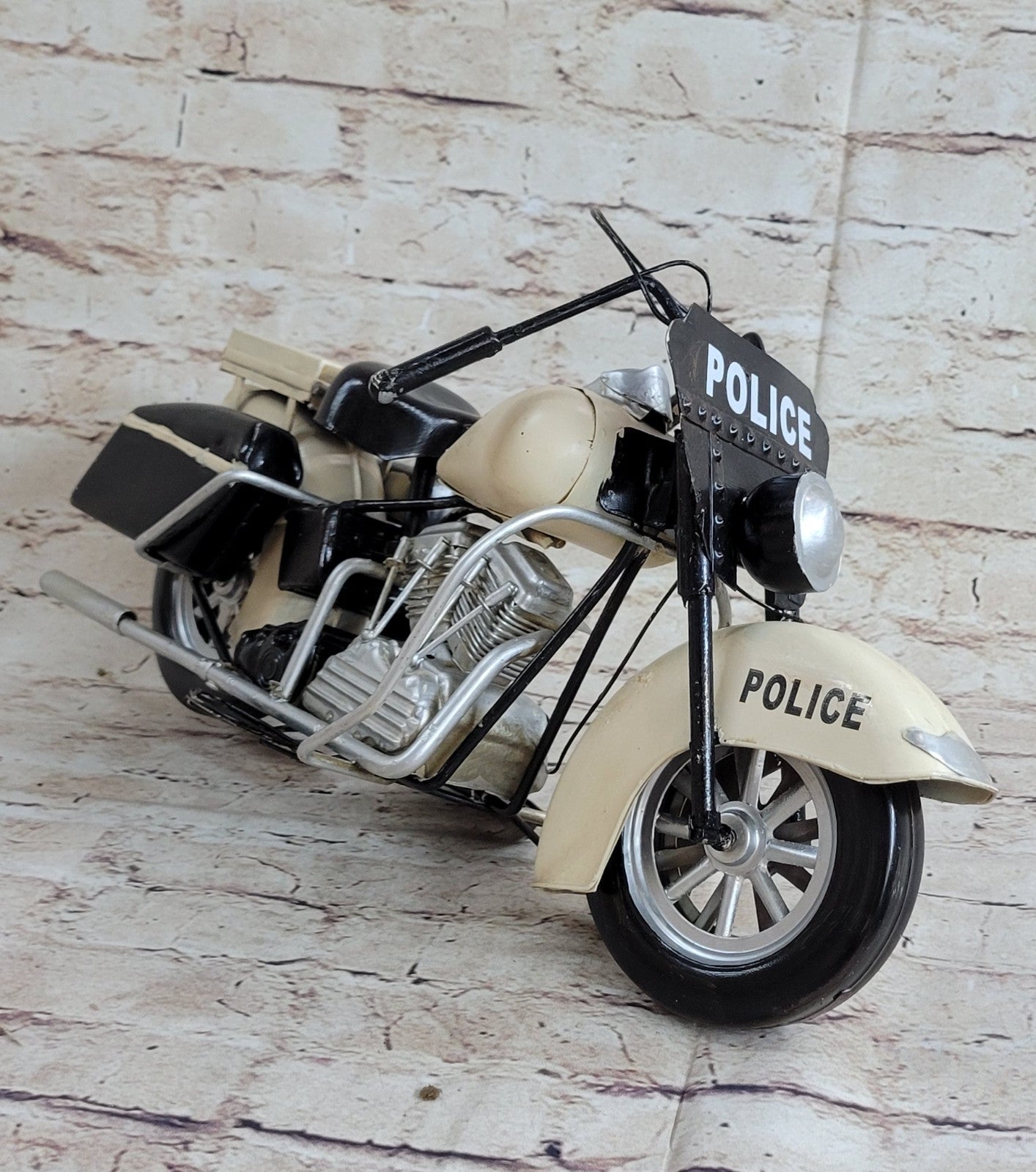 European Finery 1:10 Harley Police MOTORCYCLE BIKE DIECAST MODEL Artwork