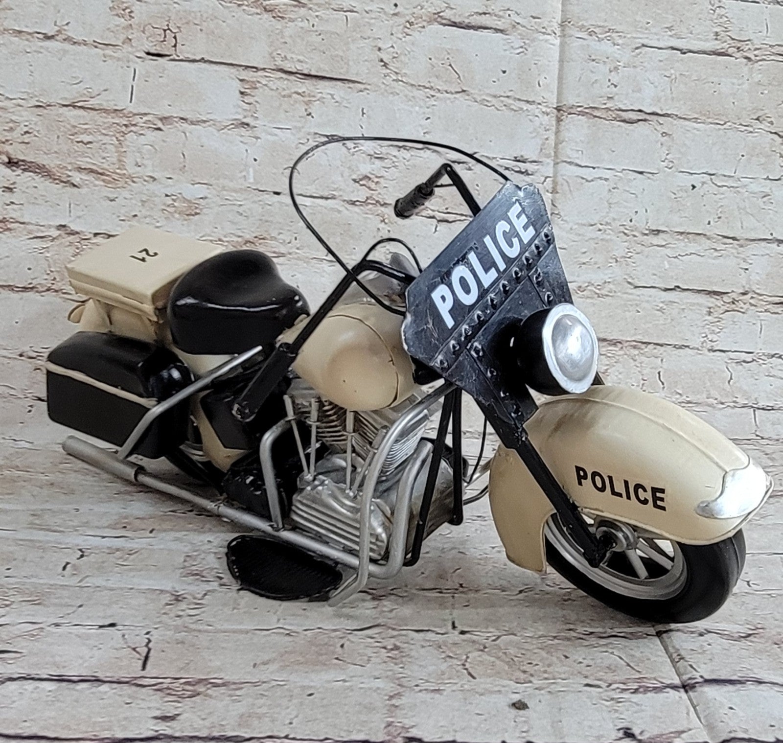 European Finery 1:10 Harley Police MOTORCYCLE BIKE DIECAST MODEL Artwork