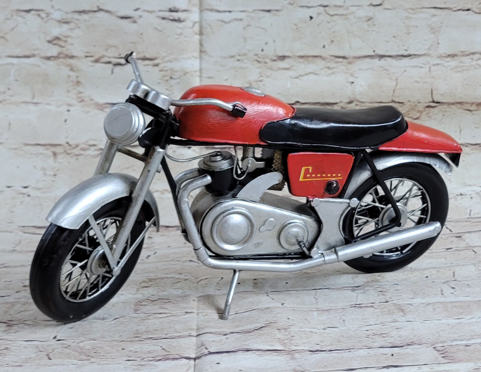 European Finery 1:12 Norton Commando MK3 Sports Motorcycle Bike Model Toy New In Box
