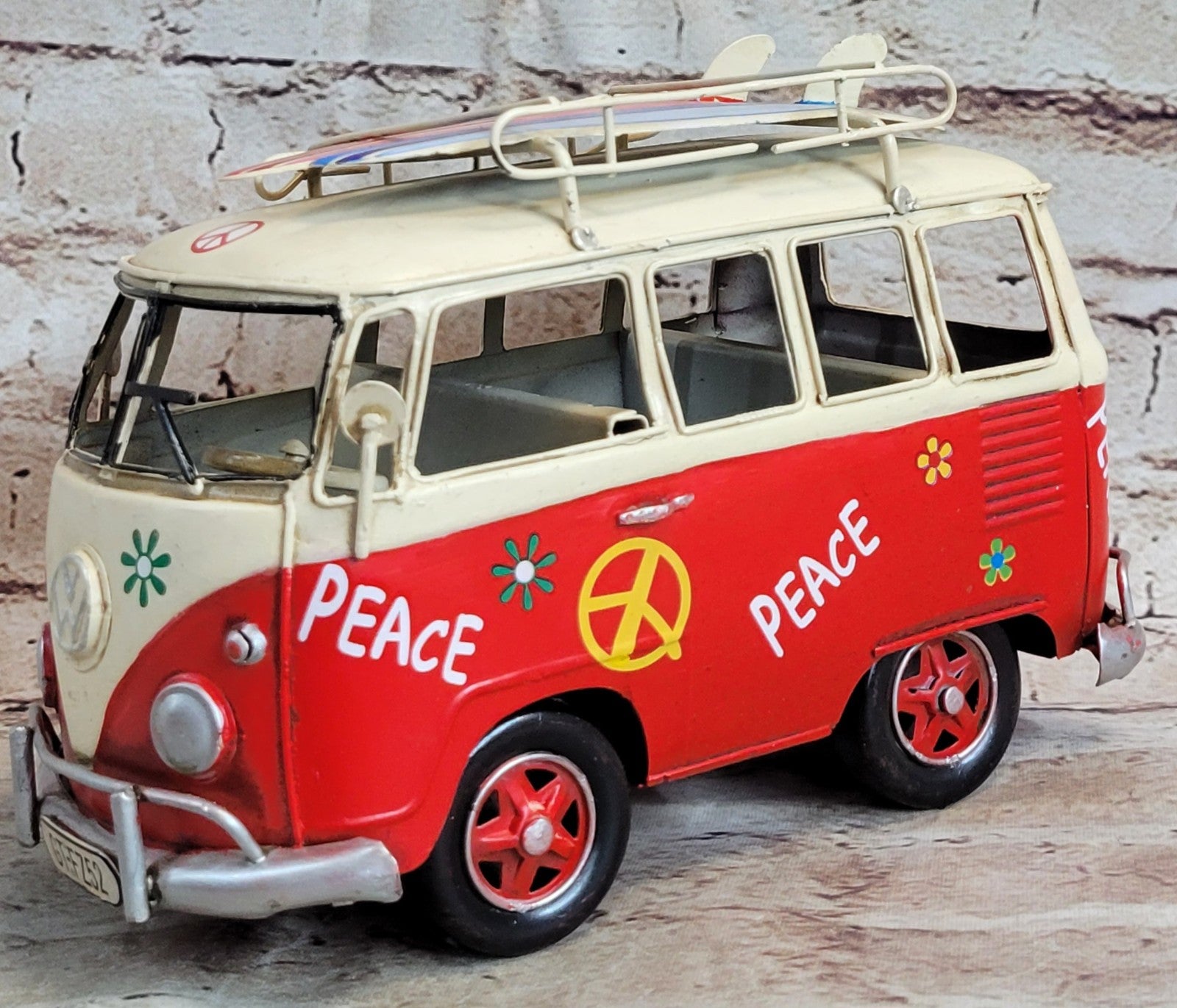 Beautiful old vintage Mini bus! Peace and love Tinplate Metal Figurine Decor
