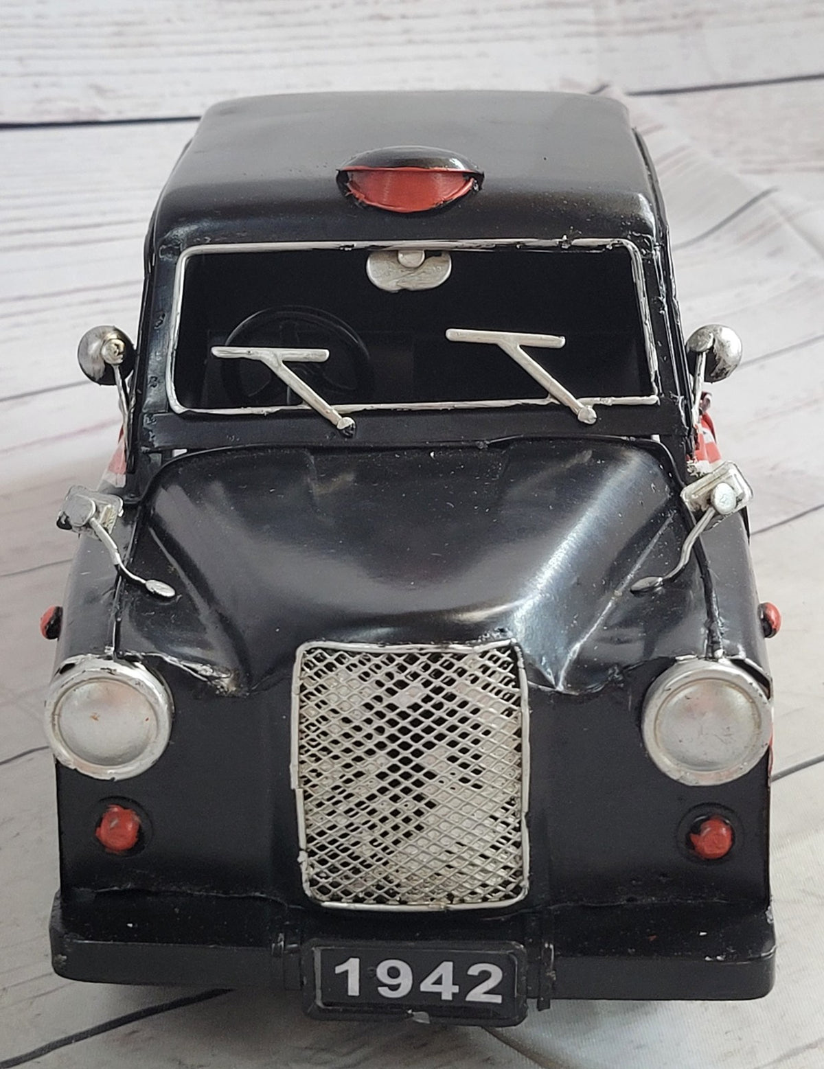 European Bronze Finery 1:12 Scale 1966 Austin with GB flag Tinplate Model Decor