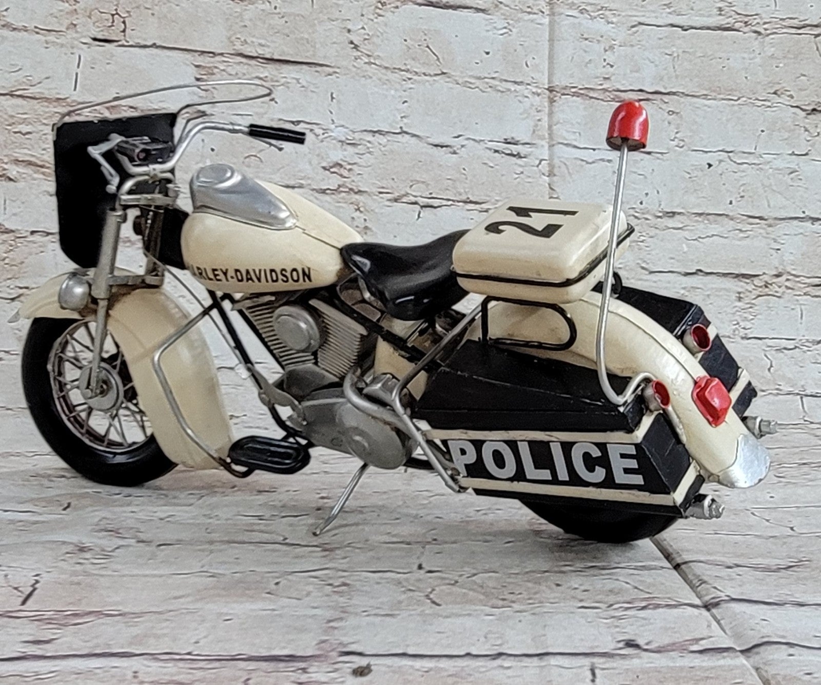 Buy European Finery 1:10 Harley Police Motorcycle Diecast Model – Vintage Bike Artwork for Decor