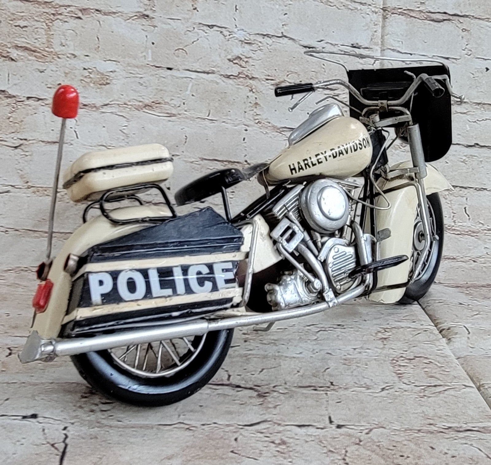 Buy European Finery 1:10 Harley Police Motorcycle Diecast Model – Vintage Bike Artwork for Decor