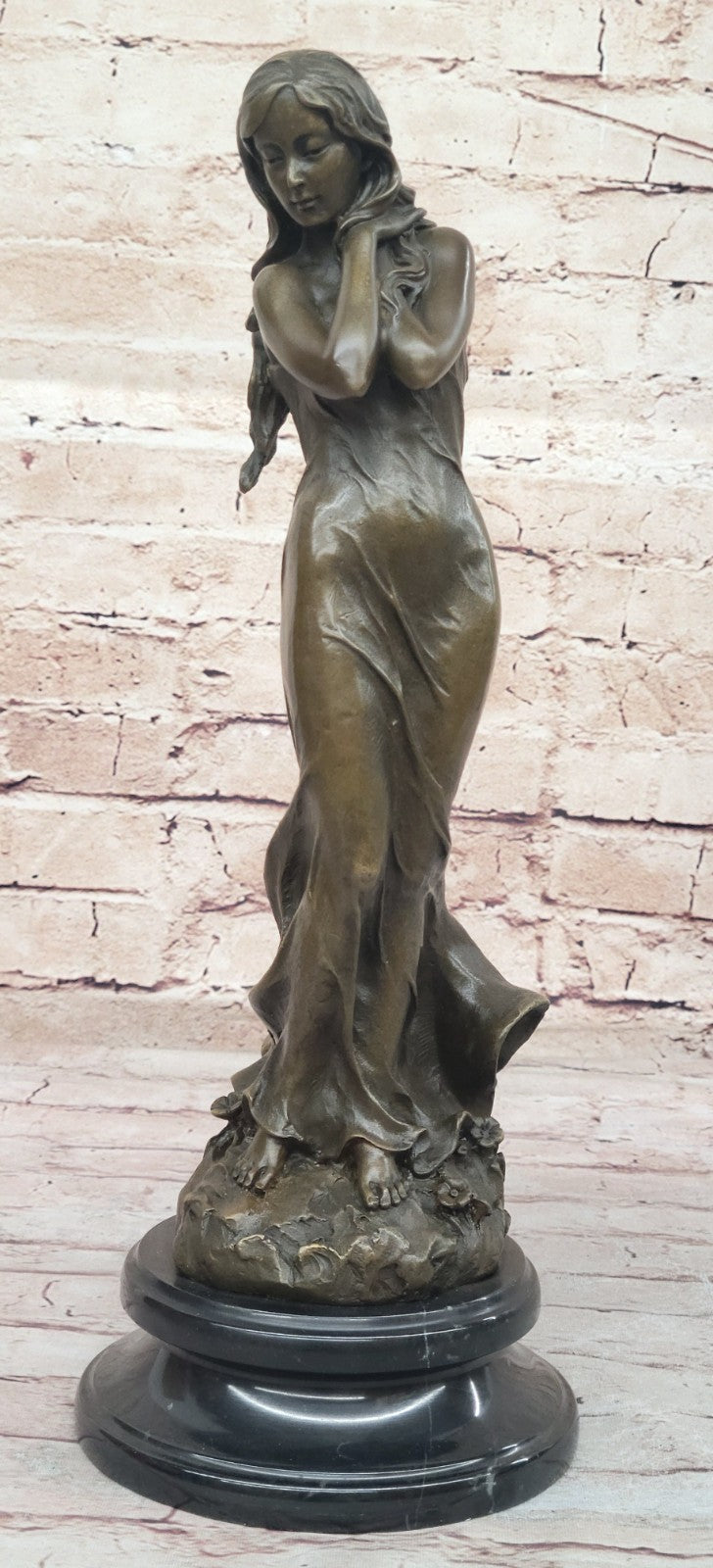 Sensual Female Bronze Sculpture in Art Deco Style | Handcrafted Statue by Milo | Lost Wax Technique