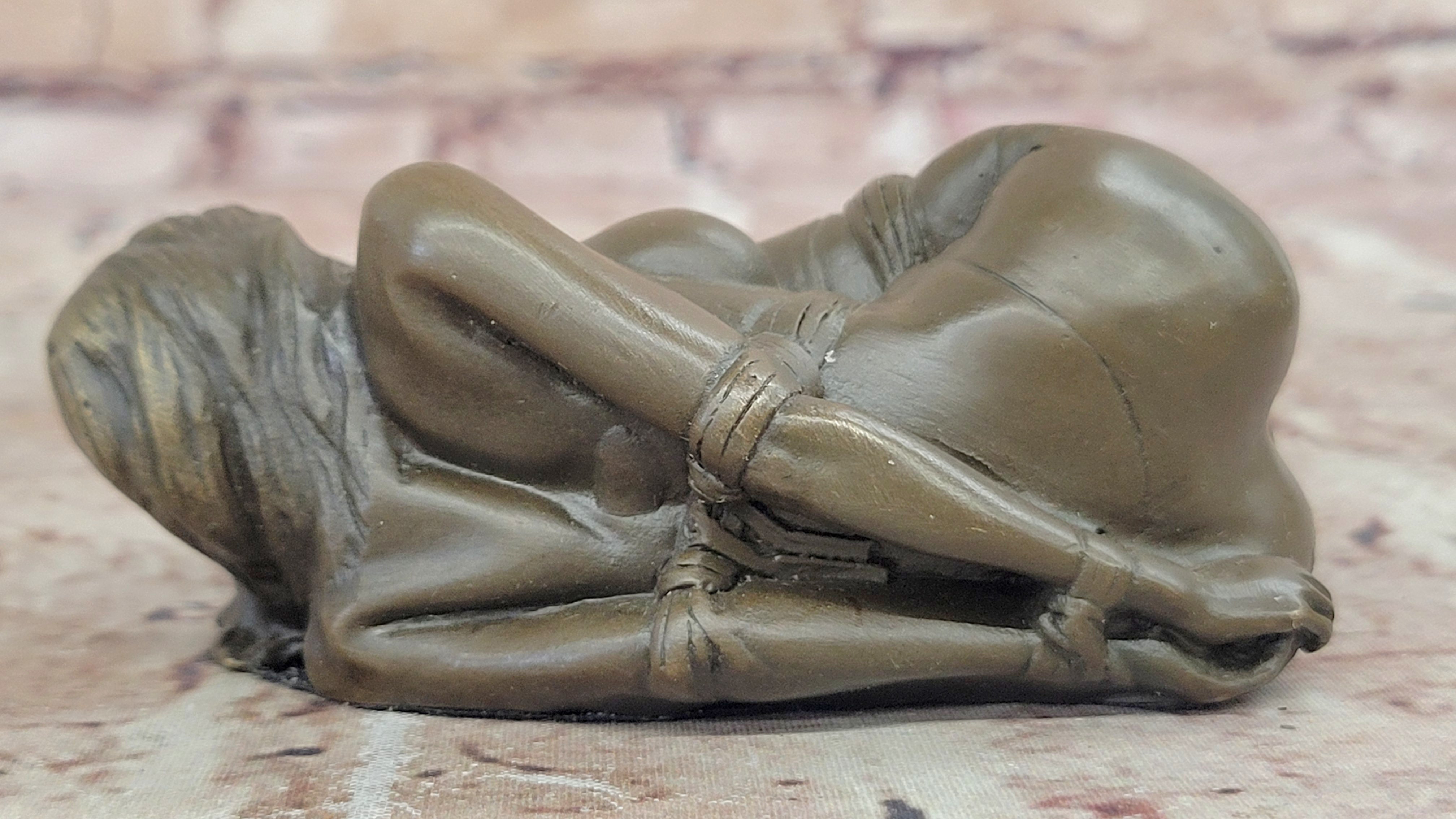 Bondage Girl Chantal - Erotische Sex-Bronze - signiert Original Milo Sculpture