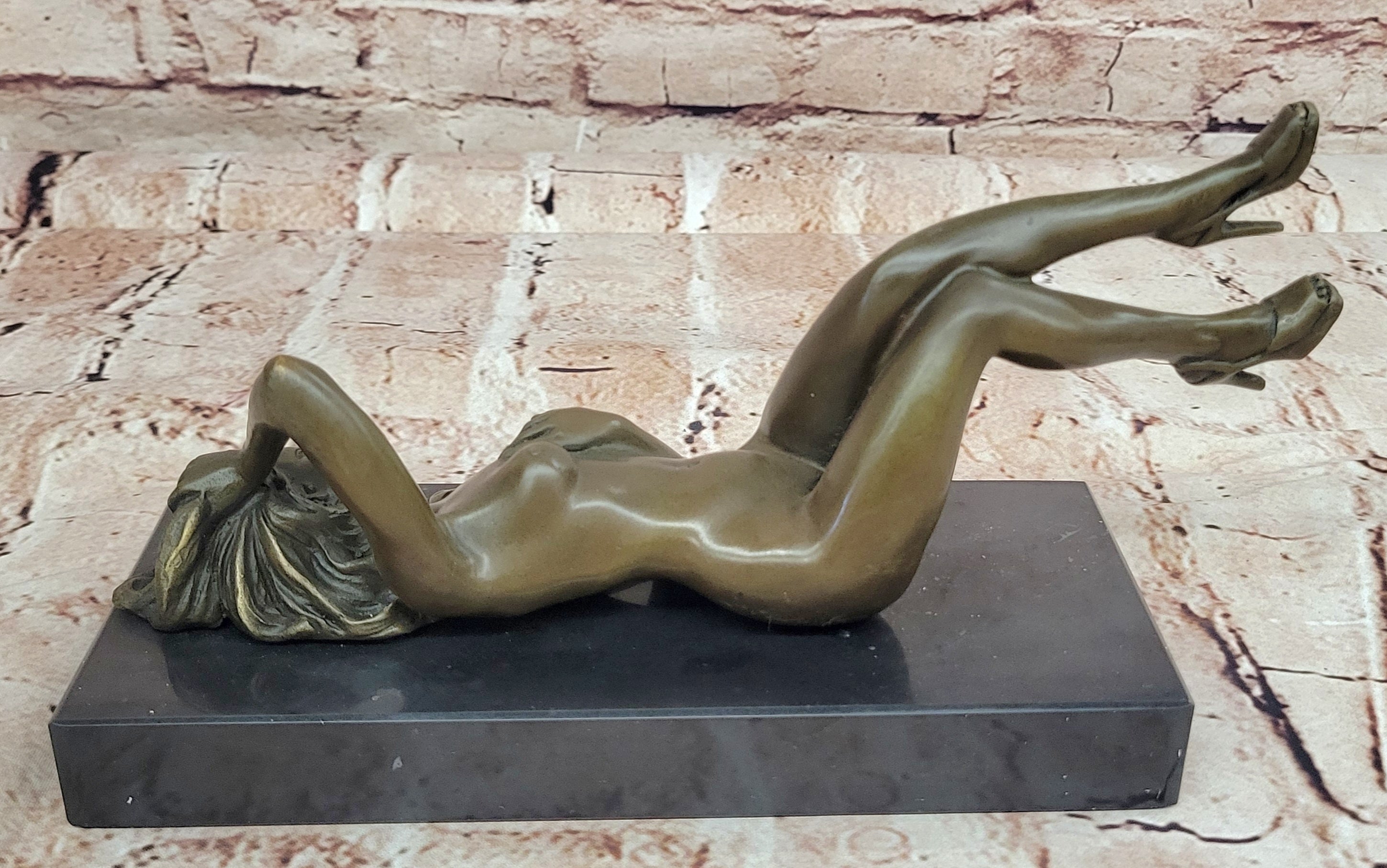 SIGNED: MAVCHI, BRONZE SCULPTURE NUDE GIRL ON MARBLE FIGURE ABSTRACT MODERN ART