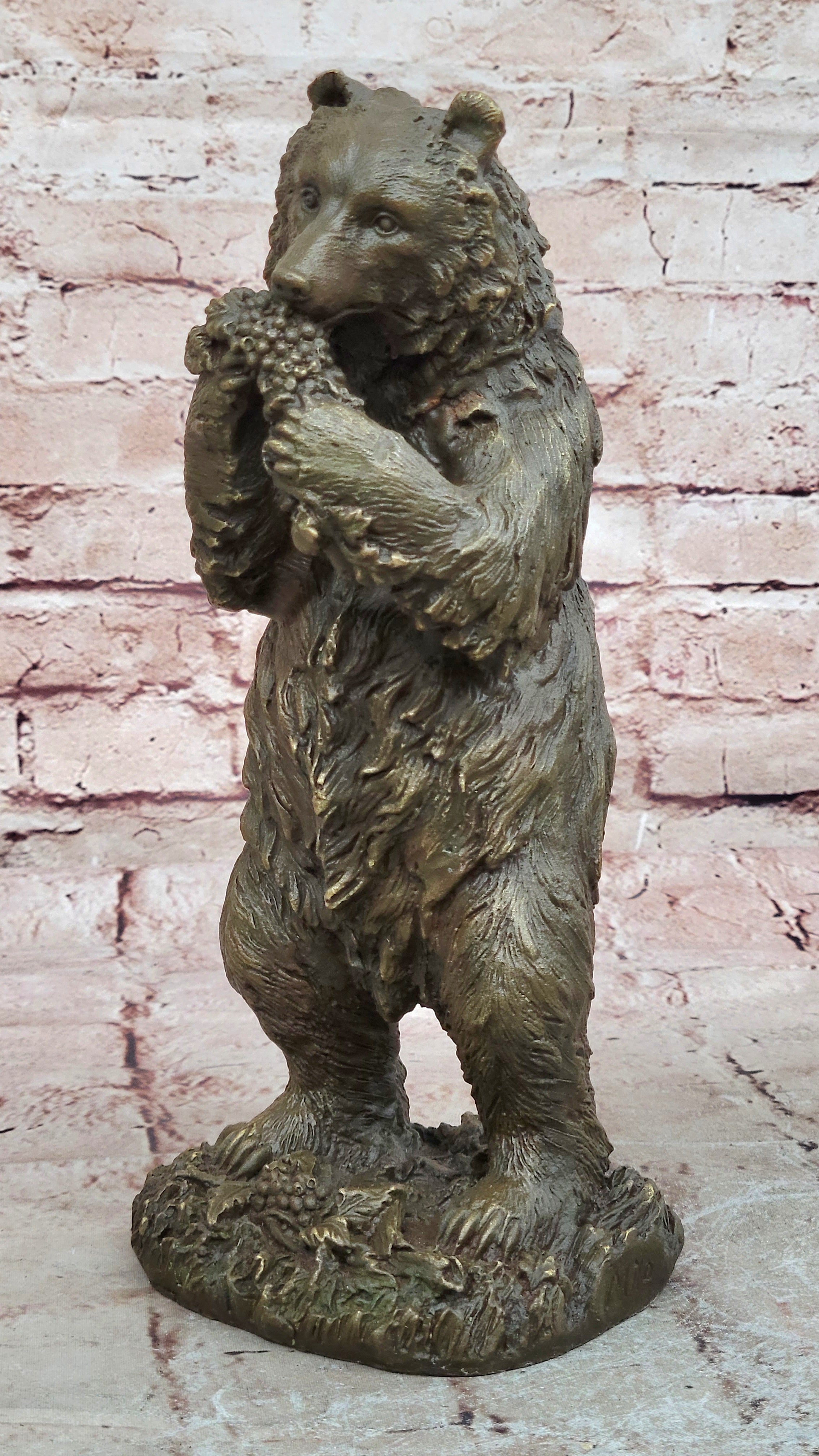 Kodiak Grizzly Bear Lodge Wildlife Lodge Artwork Bronze Statue Sculpture Figure