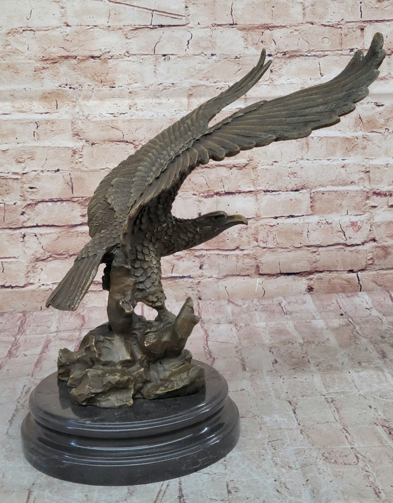 Handcrafted bronze sculpture SALE Deco Art Eagle Bald American Hawk Size Life