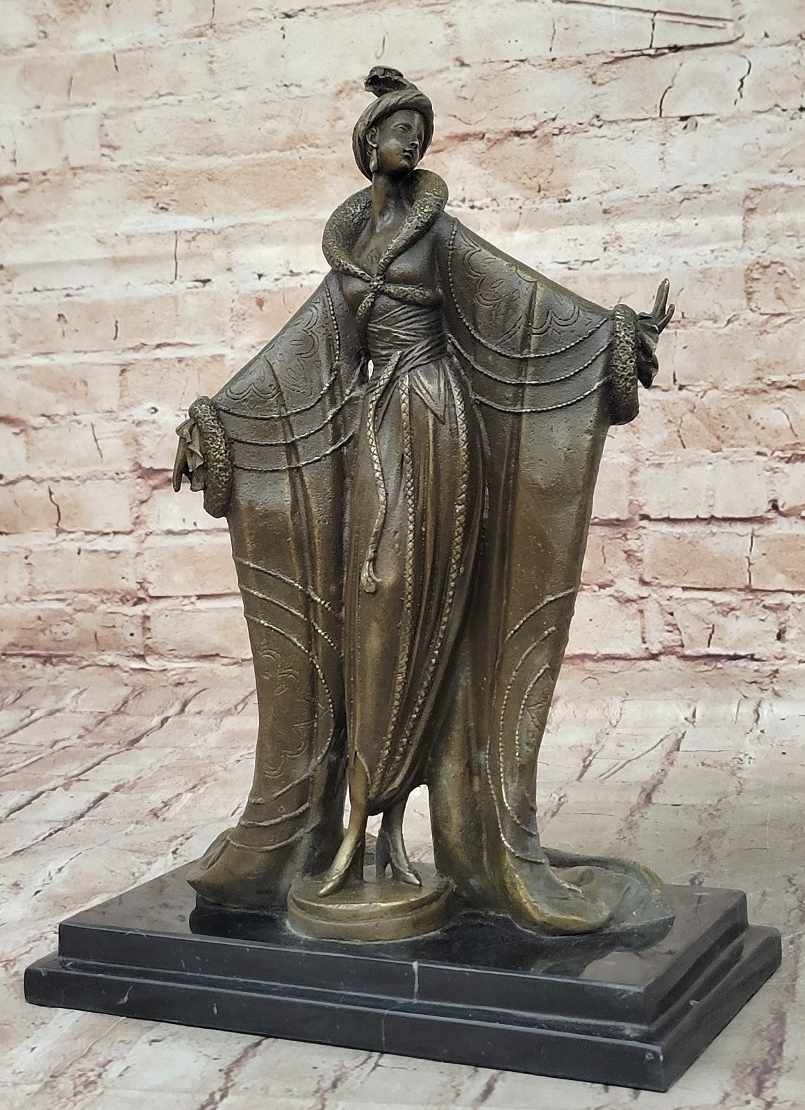 Fashionable Home Decorations Living Room Creative Bronze Crafts Sexy Lady Figure