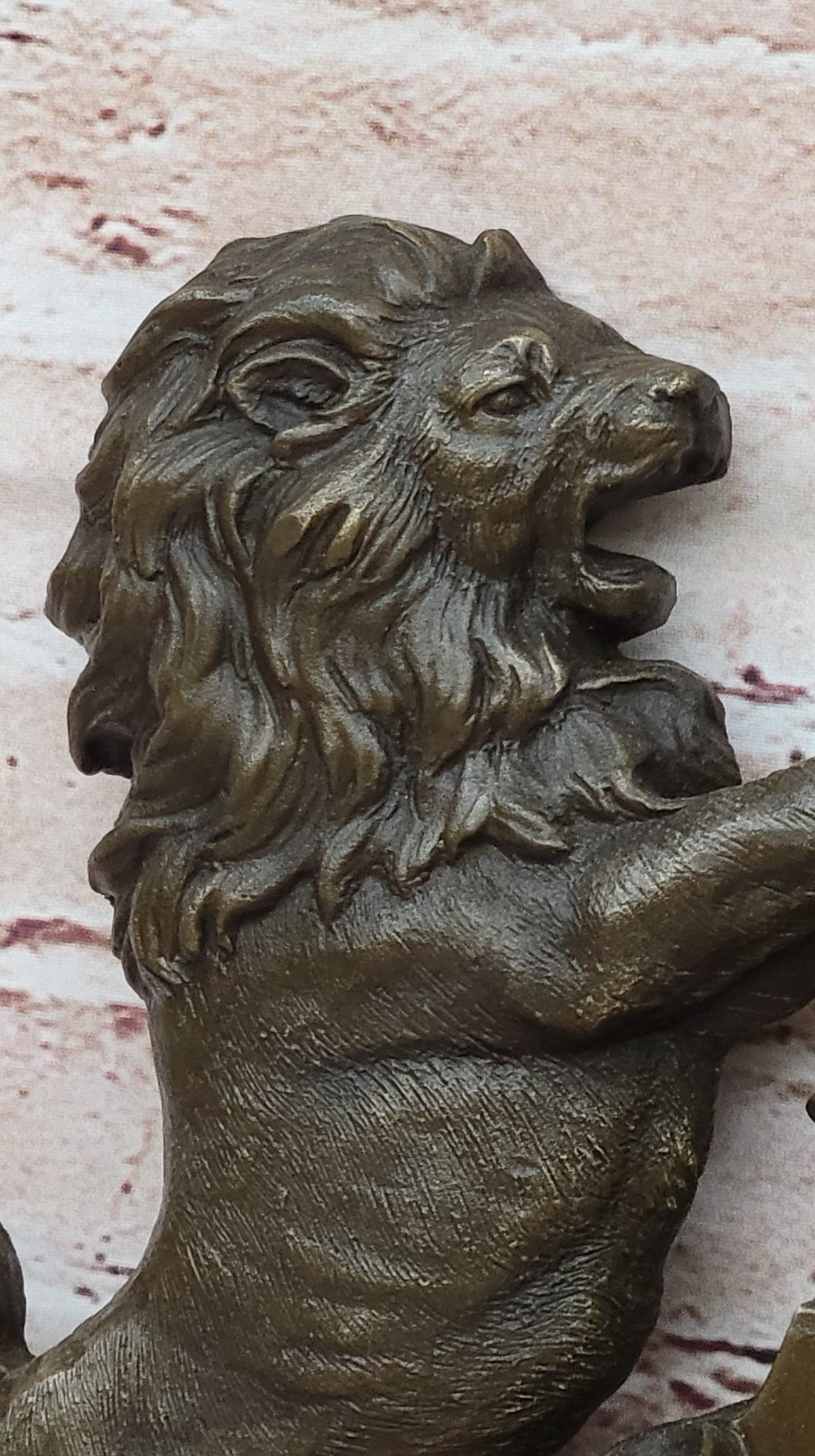 Art Deco Detailed Royal Crest Bronze Masterpiece Figurine Home Office Decoration