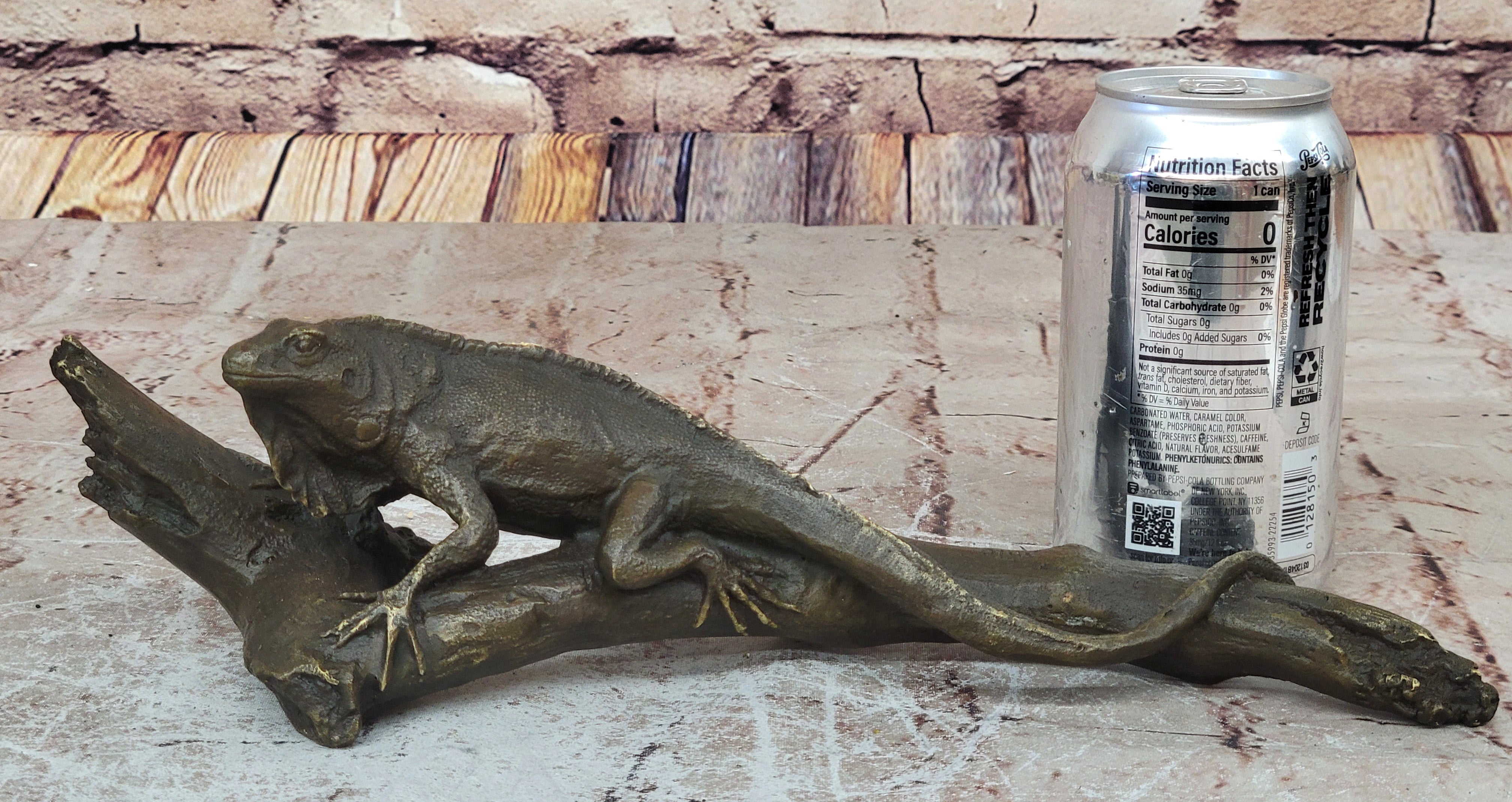 Solid bronze Sculpture komodo dragon Monitor varanidae Varanus Lizard Figure