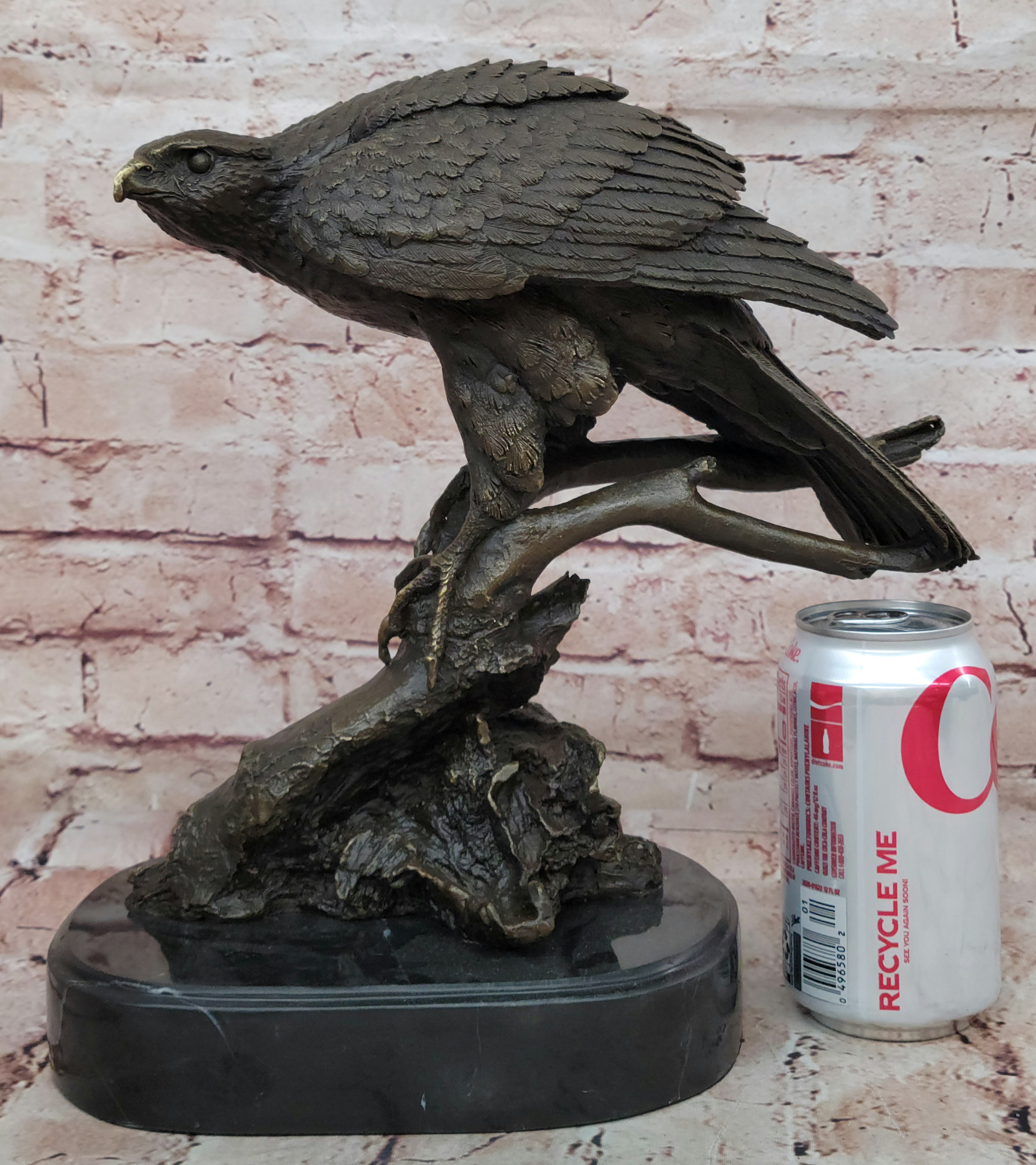 Parched Sitting Eagle Home Garden Decoration Bronze Sculpture on Marble Base
