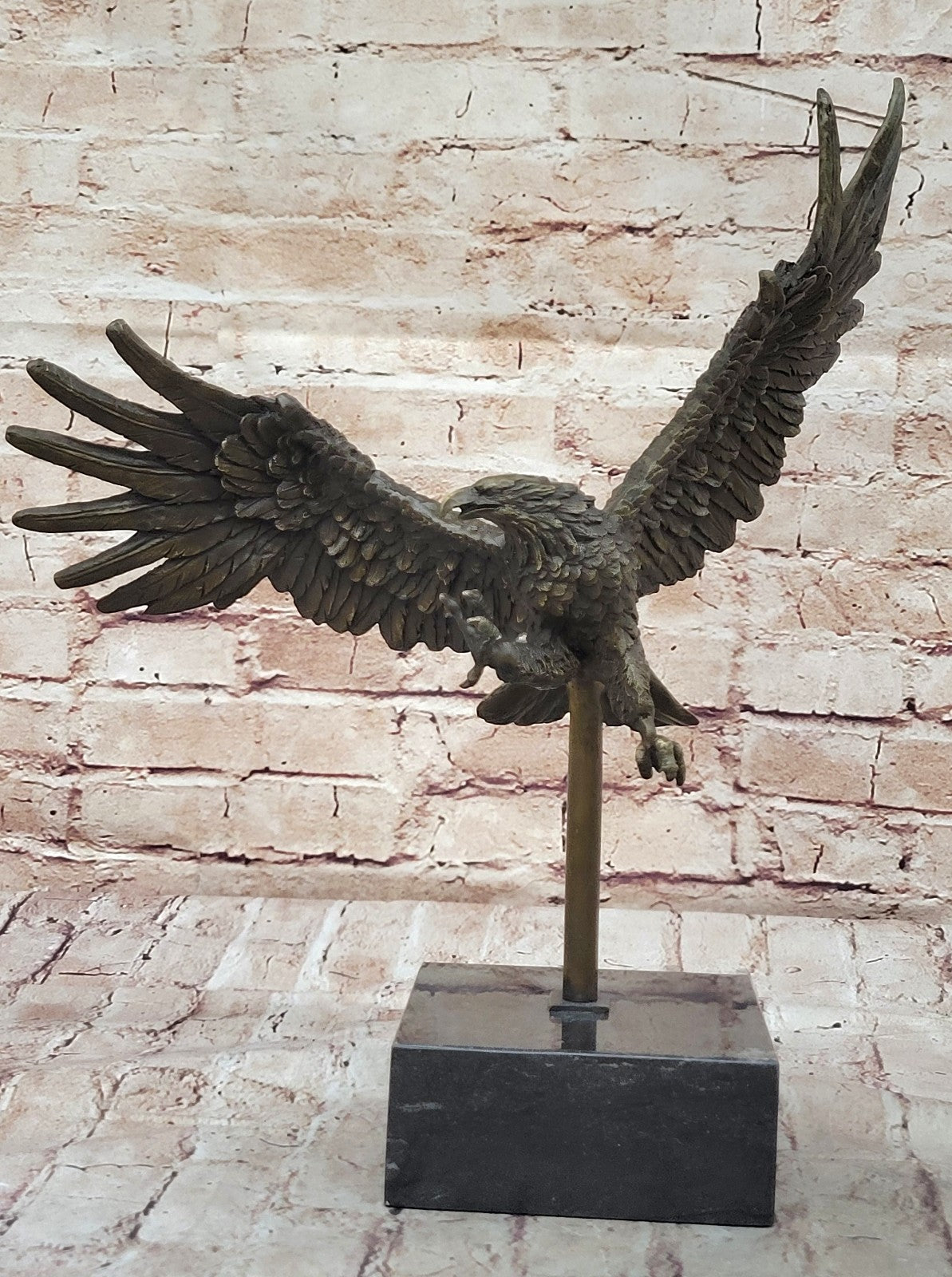 Large bronze Eagle sculpture by Milo. Finest USA bronze Hot casting Figure Sale