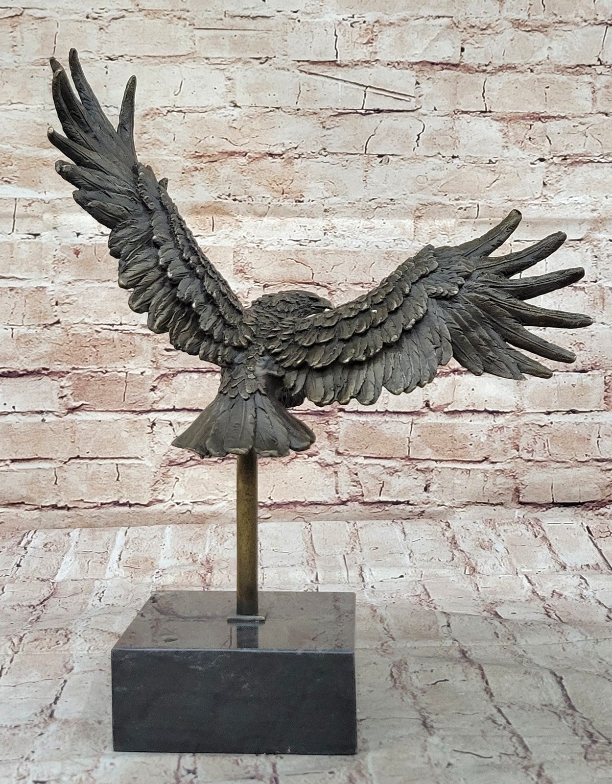 Large bronze Eagle sculpture by Milo. Finest USA bronze Hot casting Figure Sale