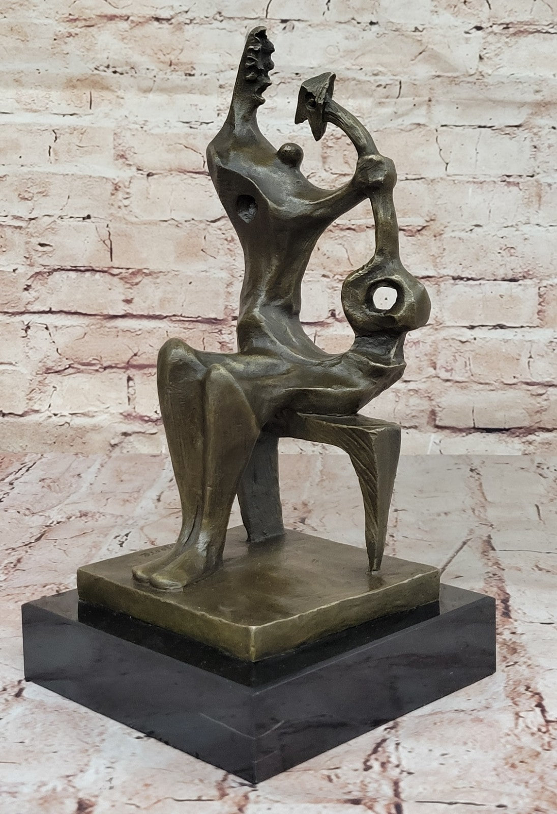 Nice bronze sculpture Mother with child signed H. Moore Art Deco Figure Hot Cast