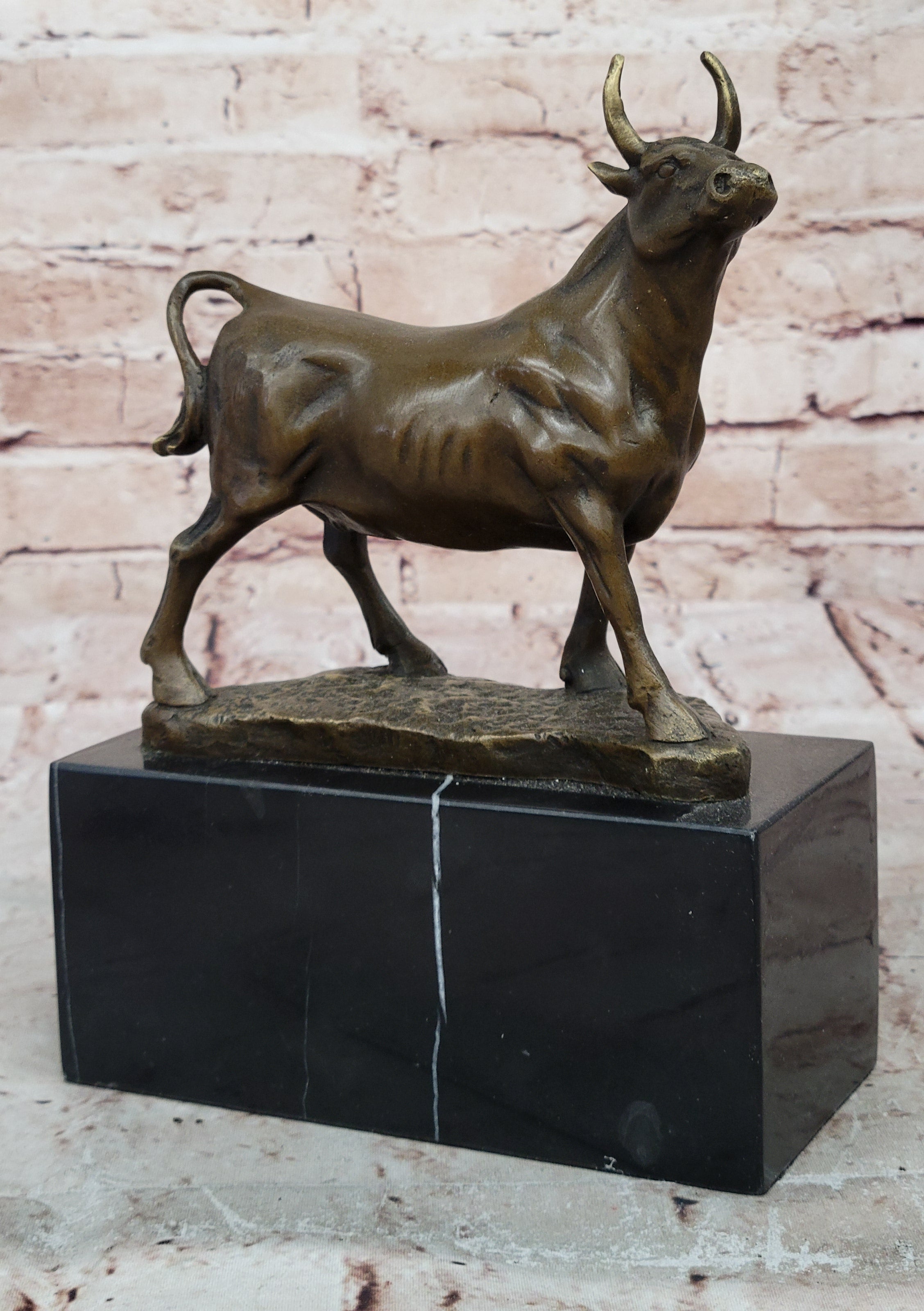 MAJESTIC BRONZE ART SCULPTURE STATUE COW CLASSIC BULL SIGNED:MILO FIGURINE SALE