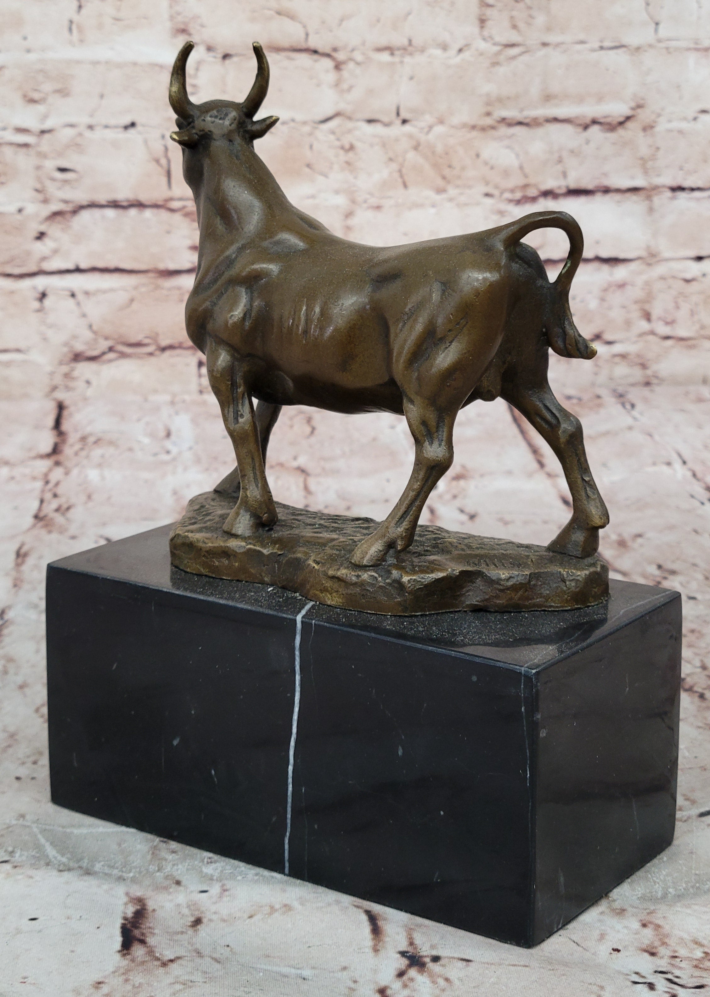 MAJESTIC BRONZE ART SCULPTURE STATUE COW CLASSIC BULL SIGNED:MILO FIGURINE SALE