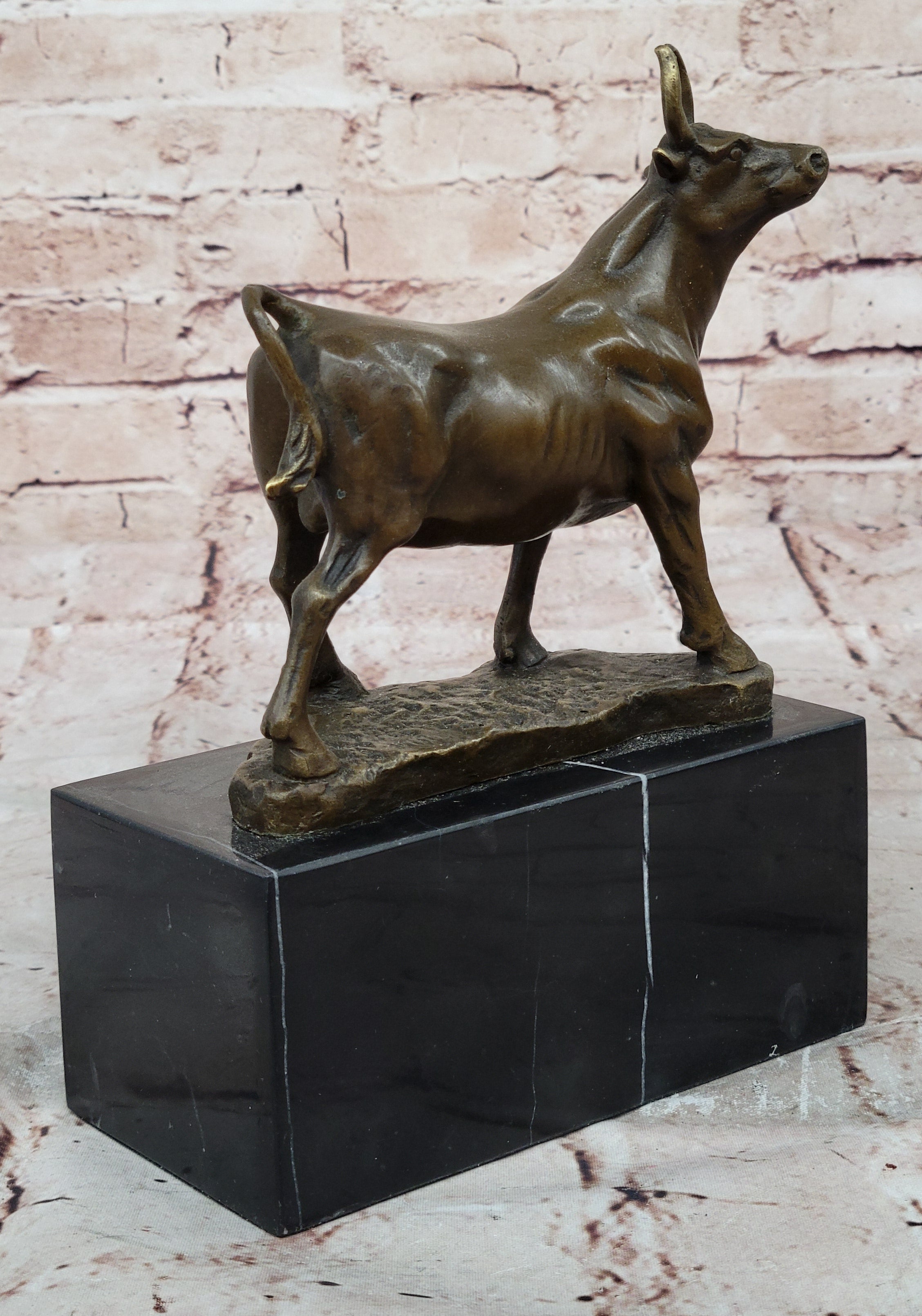 MAJESTIC BRONZE ART SCULPTURE STATUE COW CLASSIC BULL SIGNED:MILO FIGURINE SALE