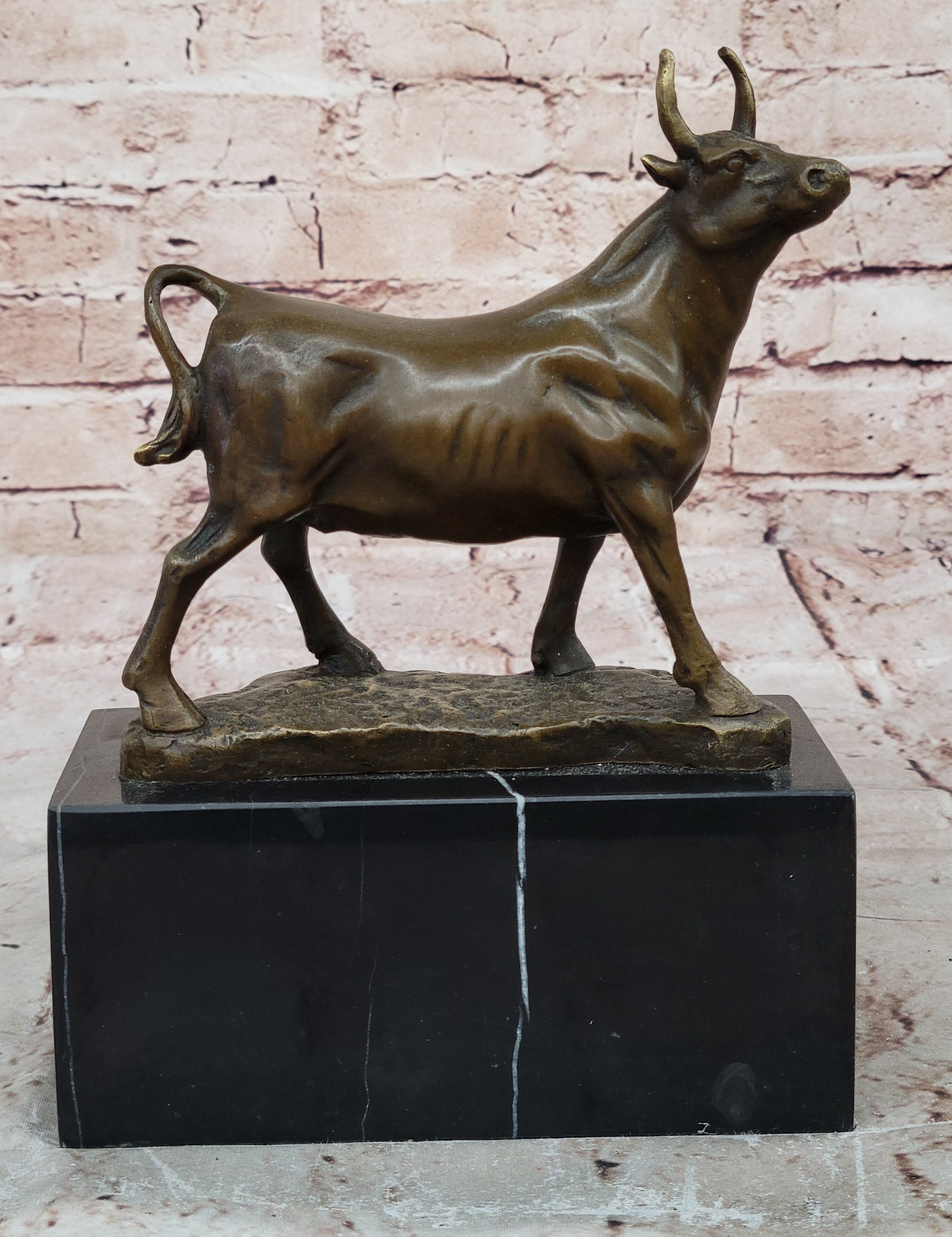 MAJESTIC BRONZE ART SCULPTURE STATUE COW CLASSIC BULL SIGNED:MILO FIGURINE SALE