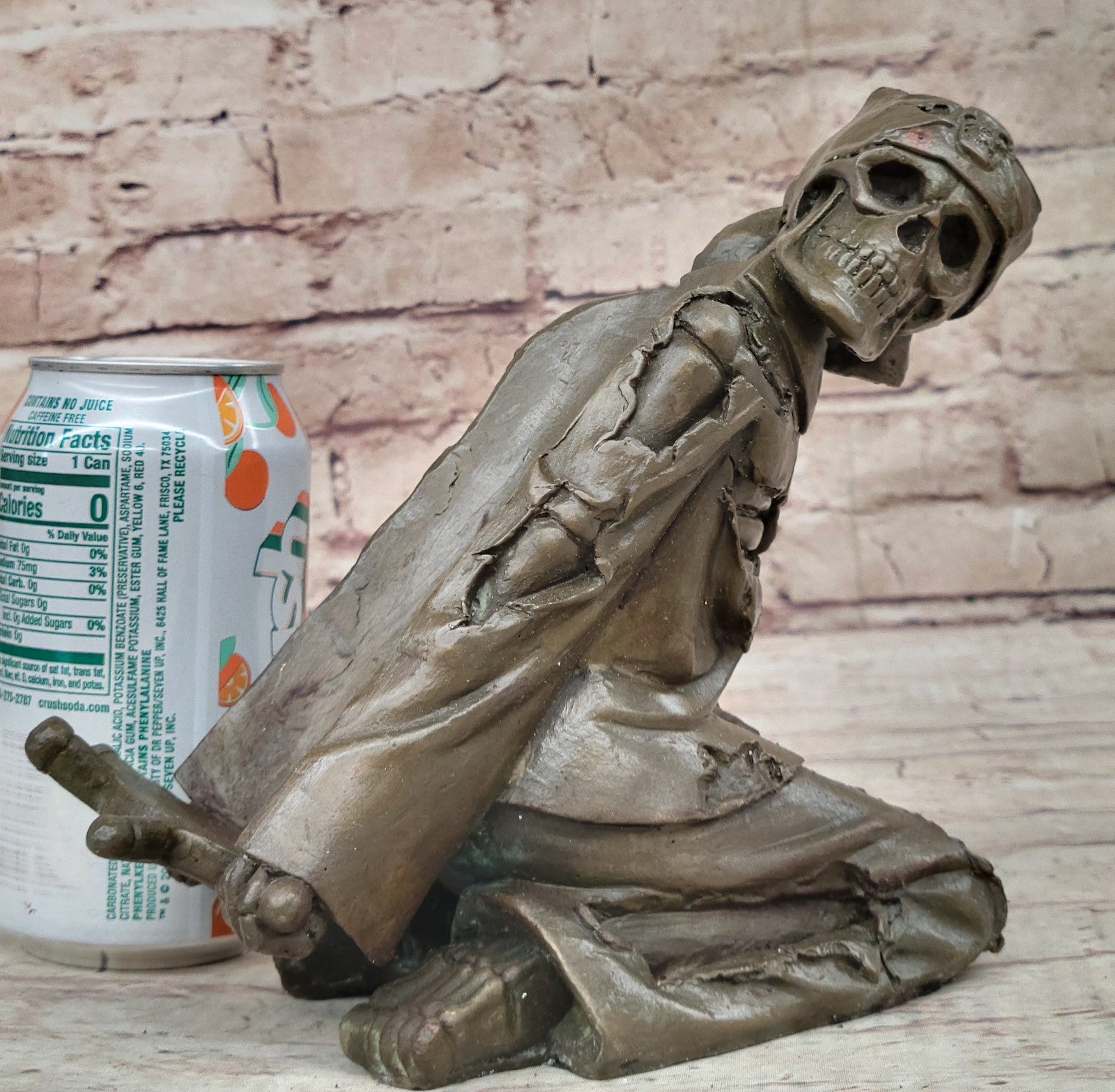 Skelton Laying Wine Holder Bronze Statue Sculpture Figurine Hot Cast Art Décor