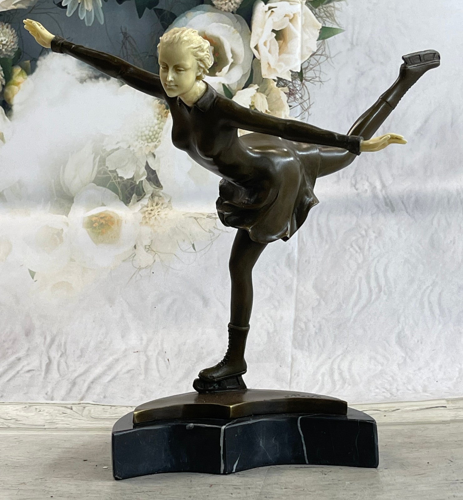 Hand Made Detailed Skater Woman Bronze Hot Cast Sculpture Figurine Decor Sale