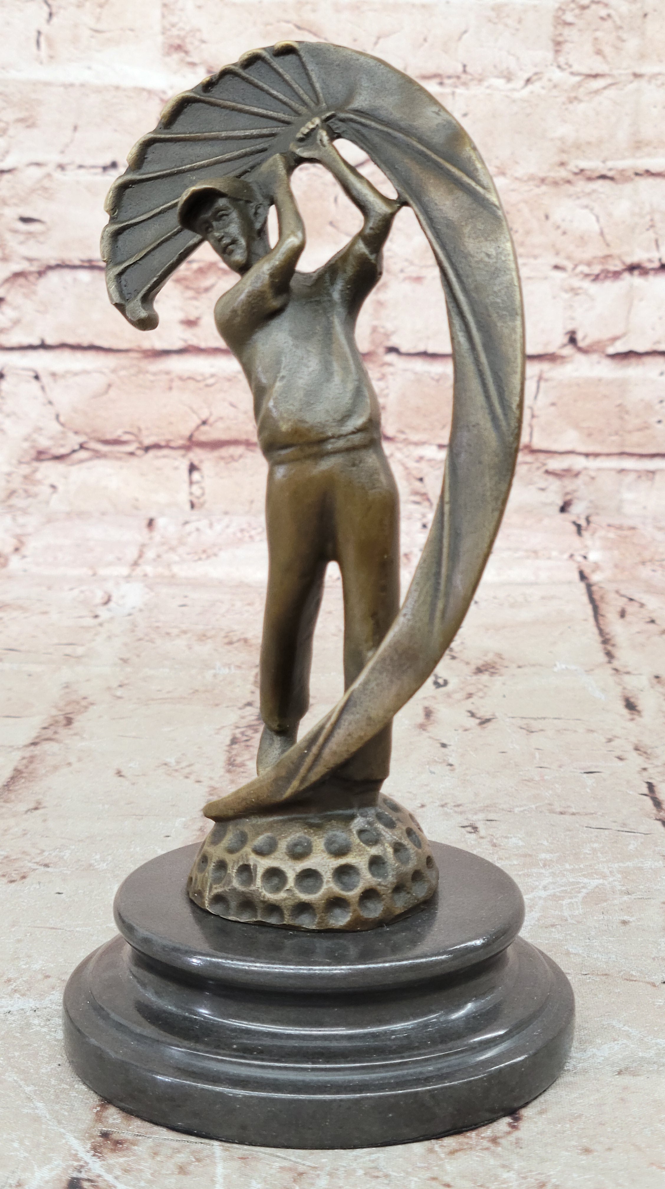 Aldo Vitaleh Male Golfer Sculpture: A Golf Art Collectible Figure