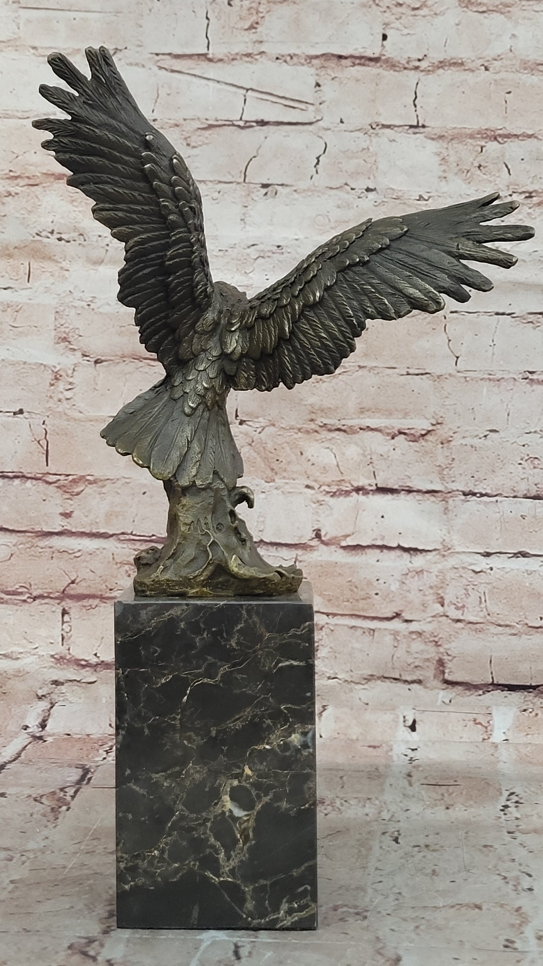Bald Eagle Genuine bronze sculpture, signed Milo, finest USA Casting Decor