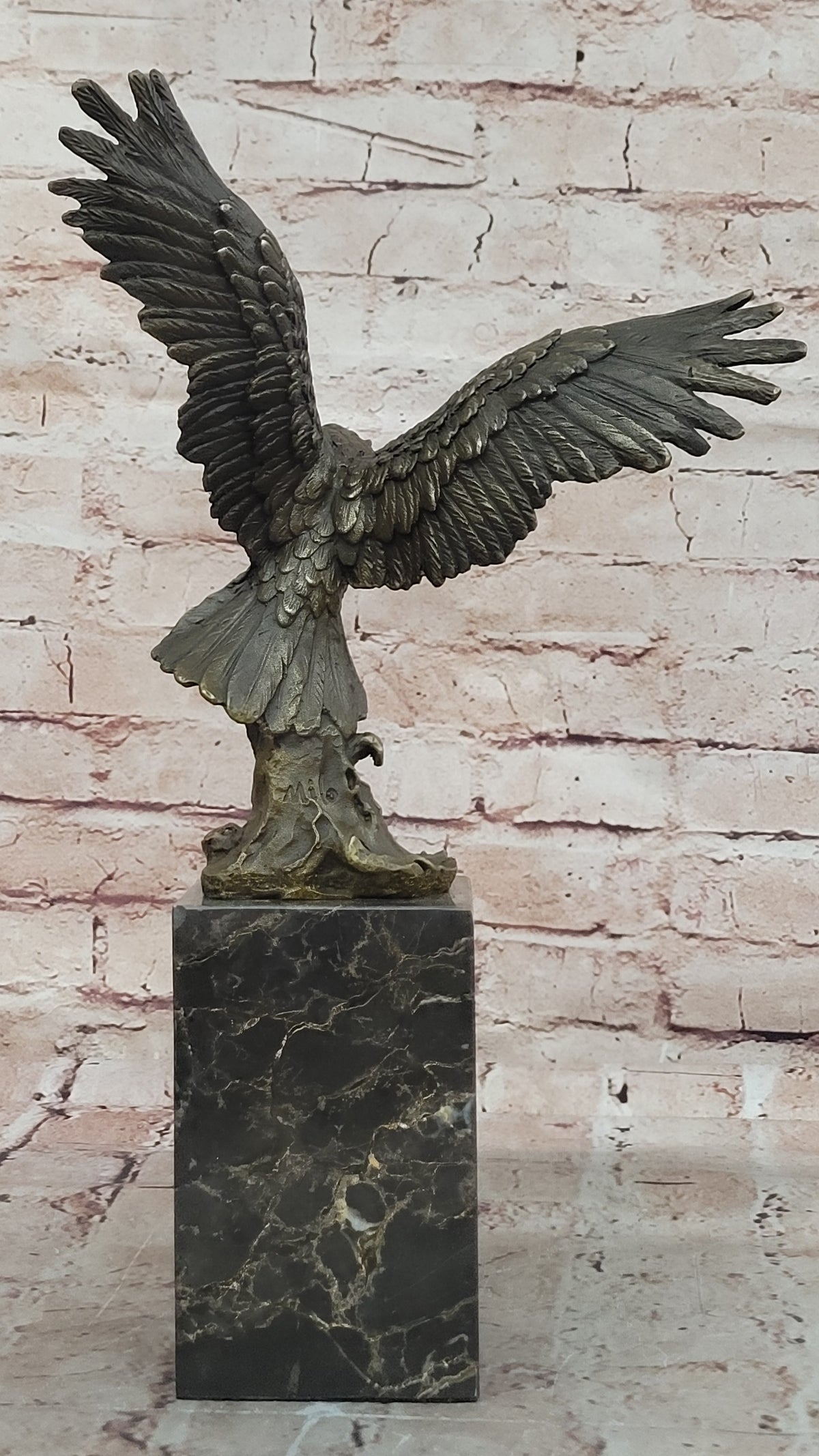 Bald Eagle Genuine bronze sculpture, signed Milo, finest USA Casting Decor