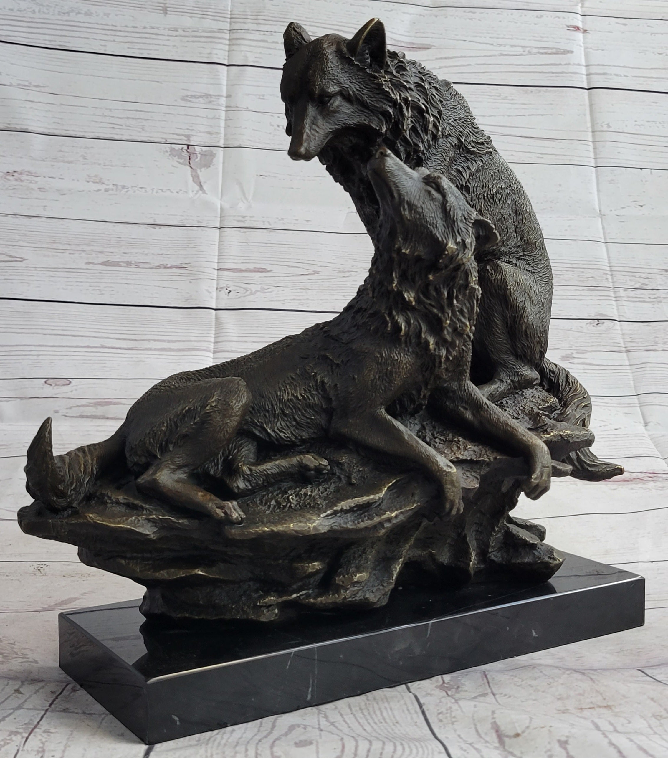 Handcrafted Wolves Wildlife Bronze Sculpture Great Detailed Figurine Figure
