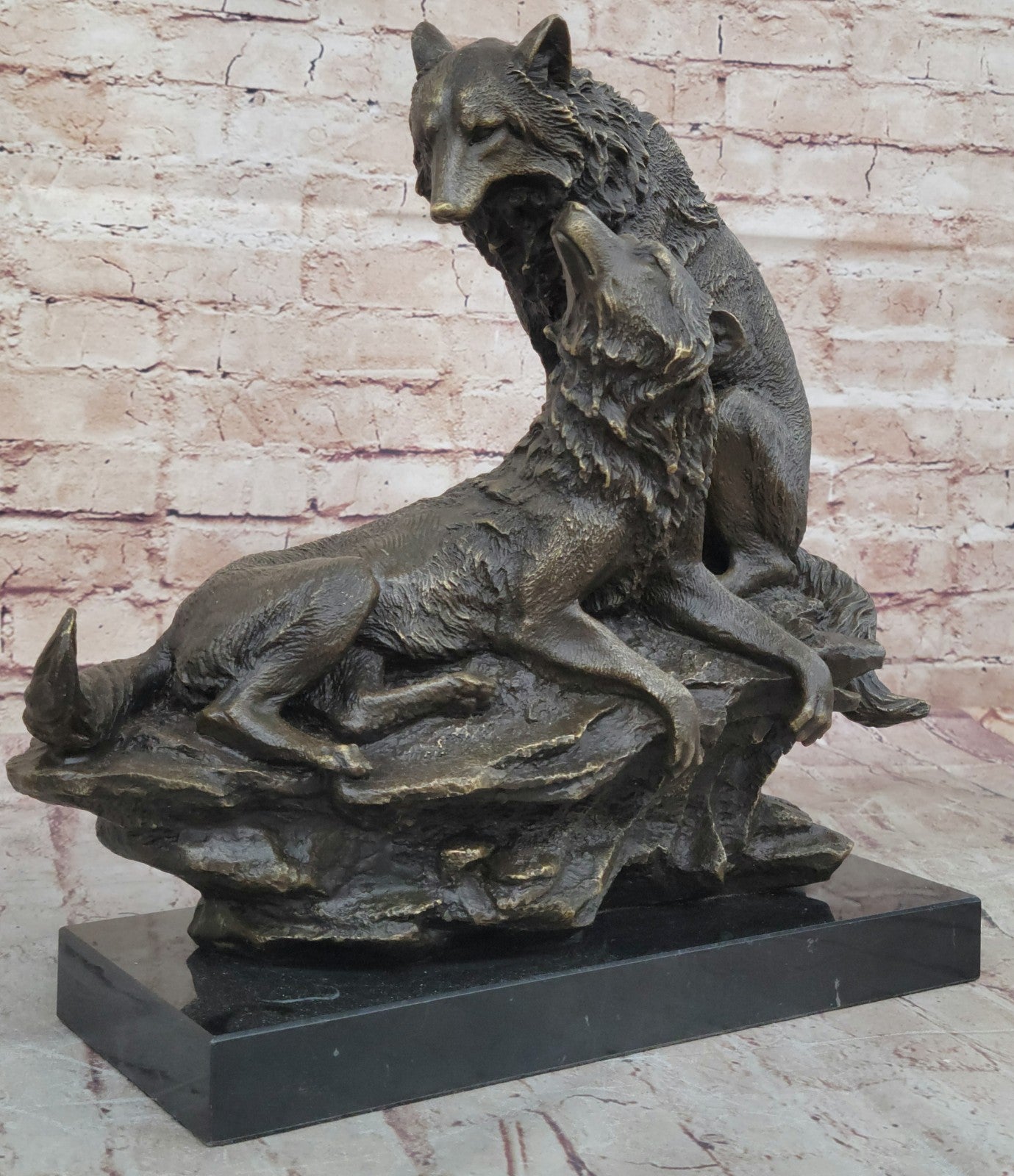 Handcrafted Wolves Wildlife Bronze Sculpture Great Detailed Figurine Figure