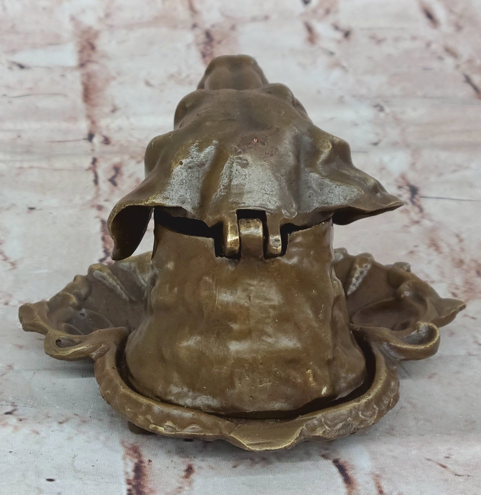 Handcrafted Hot Cast Pet Animal Dog Labrador Incense Burner Bronze Statue