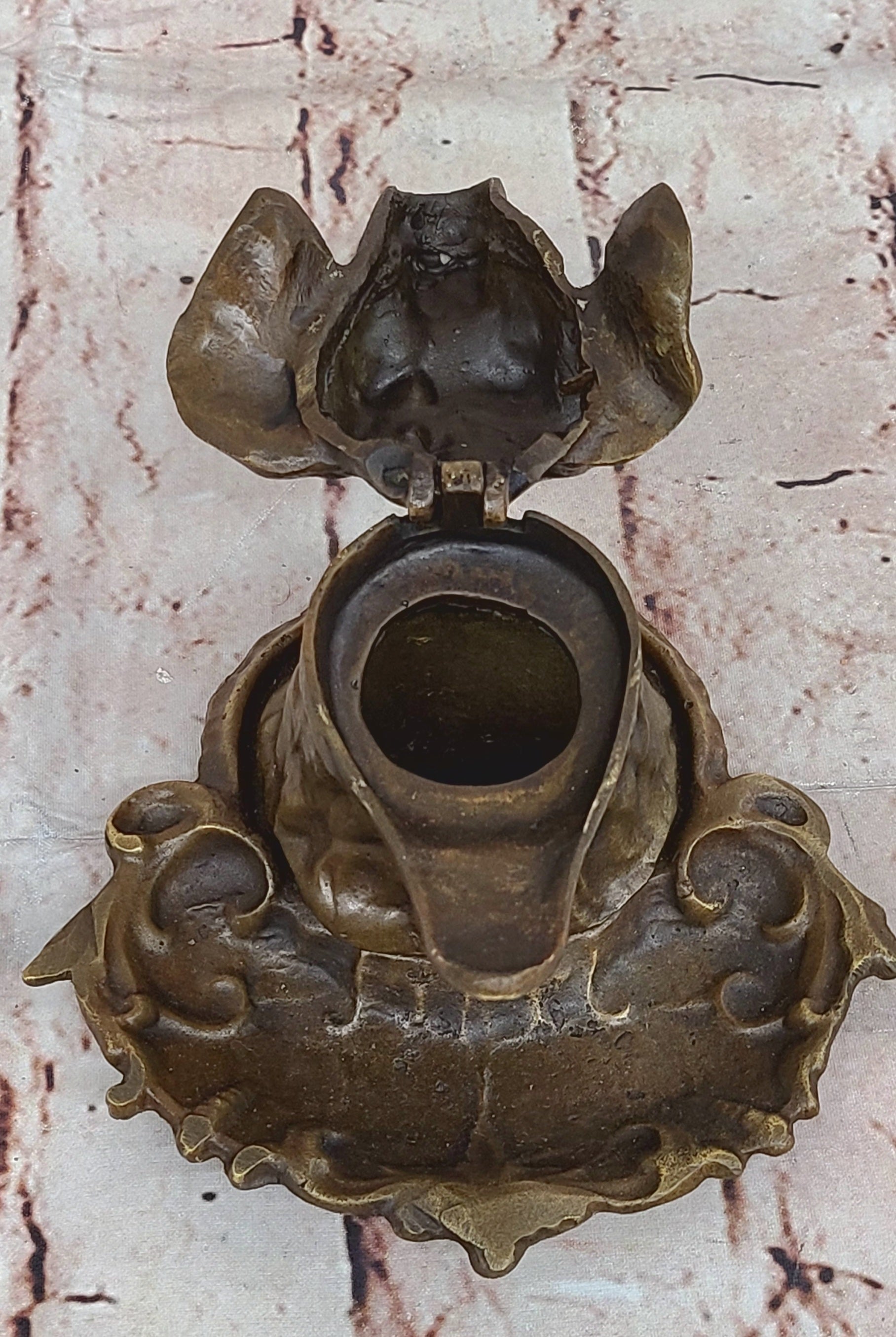 Handcrafted Hot Cast Pet Animal Dog Labrador Incense Burner Bronze Statue