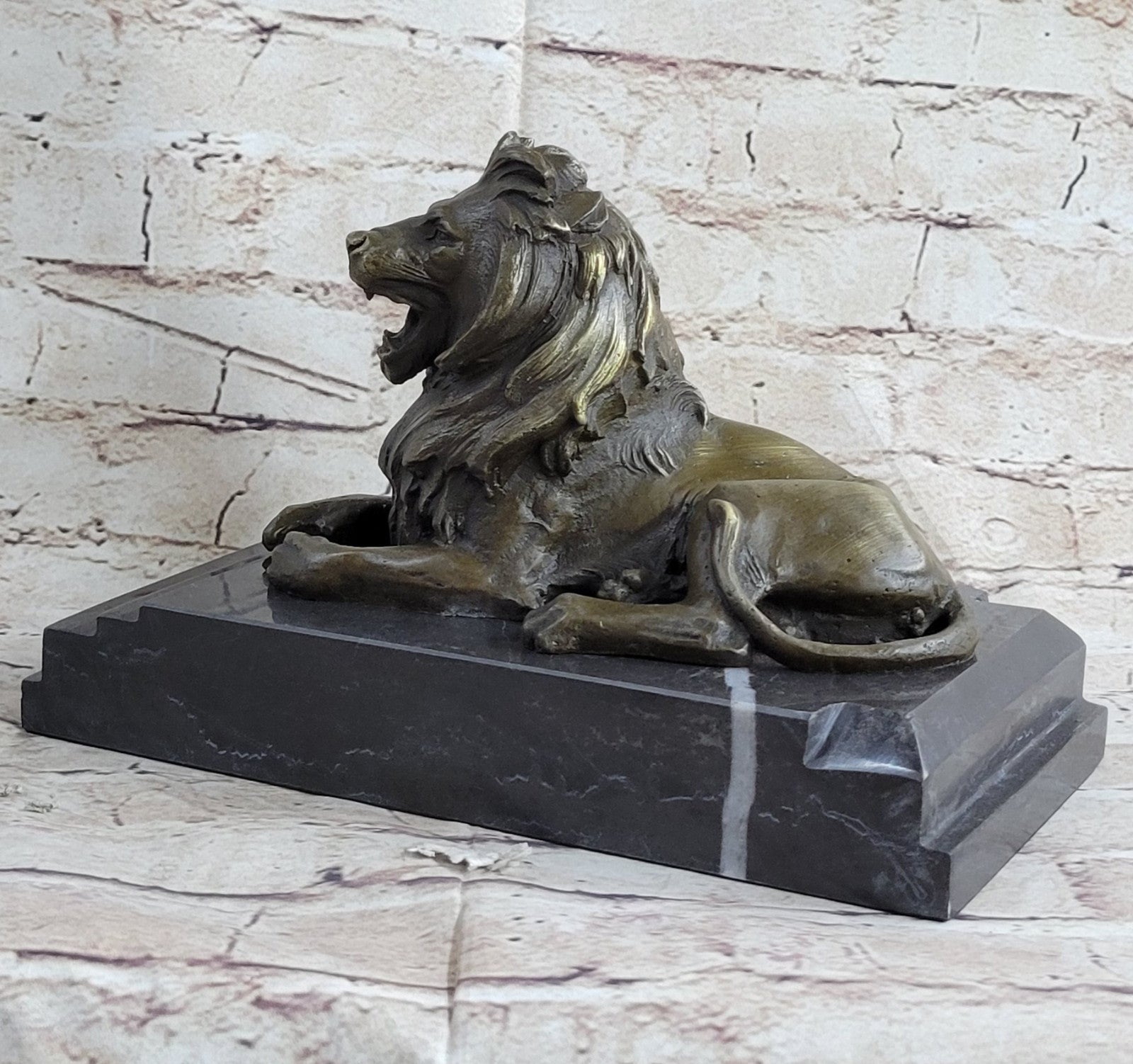 STUNNING 8 LBS MOUNTED HOTCAST PURE 100% BRONZE LION STATUE see my other items