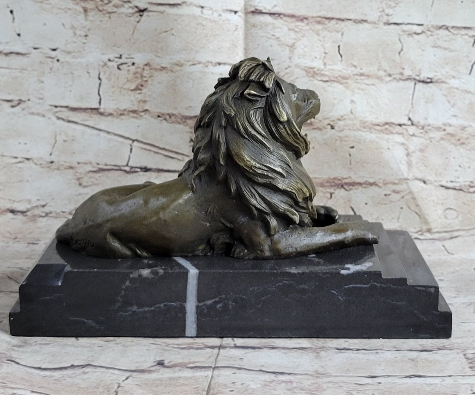 STUNNING 8 LBS MOUNTED HOTCAST PURE 100% BRONZE LION STATUE see my other items