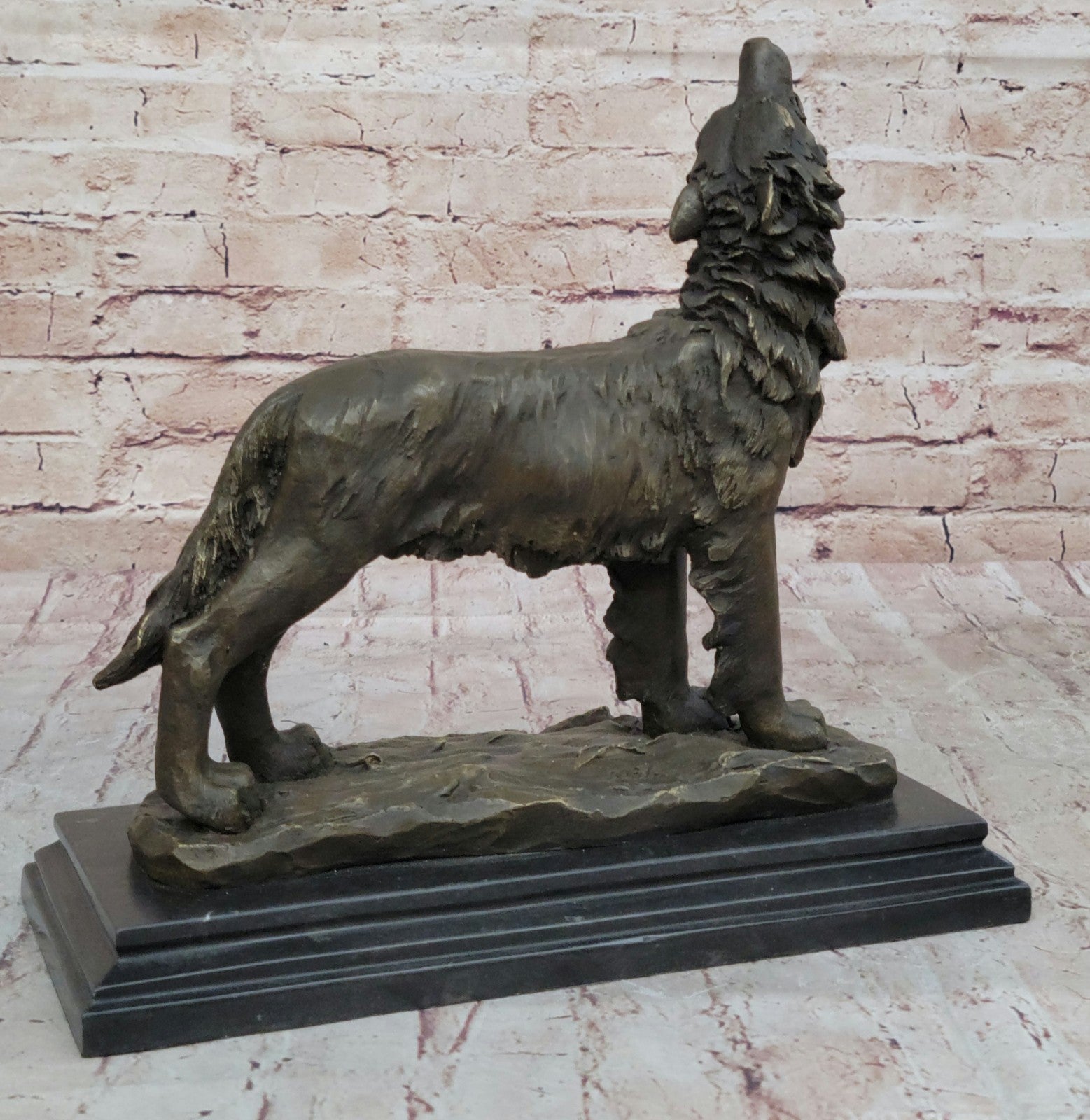 Hot Cast Bronze Wolf Howling Sculpture Signed Original by Milo Cabin Home Decoration