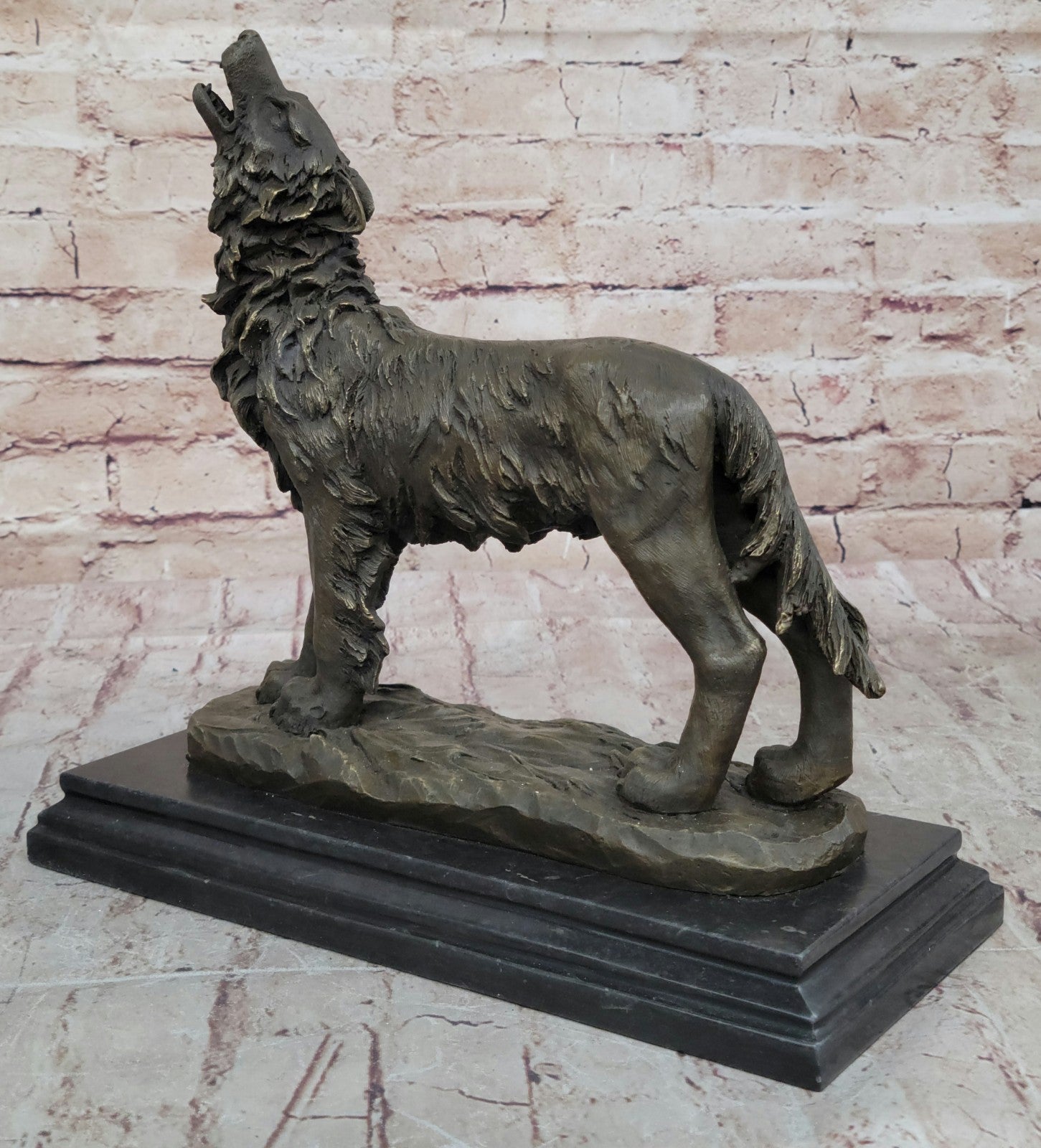 Hot Cast Bronze Wolf Howling Sculpture Signed Original by Milo Cabin Home Decoration