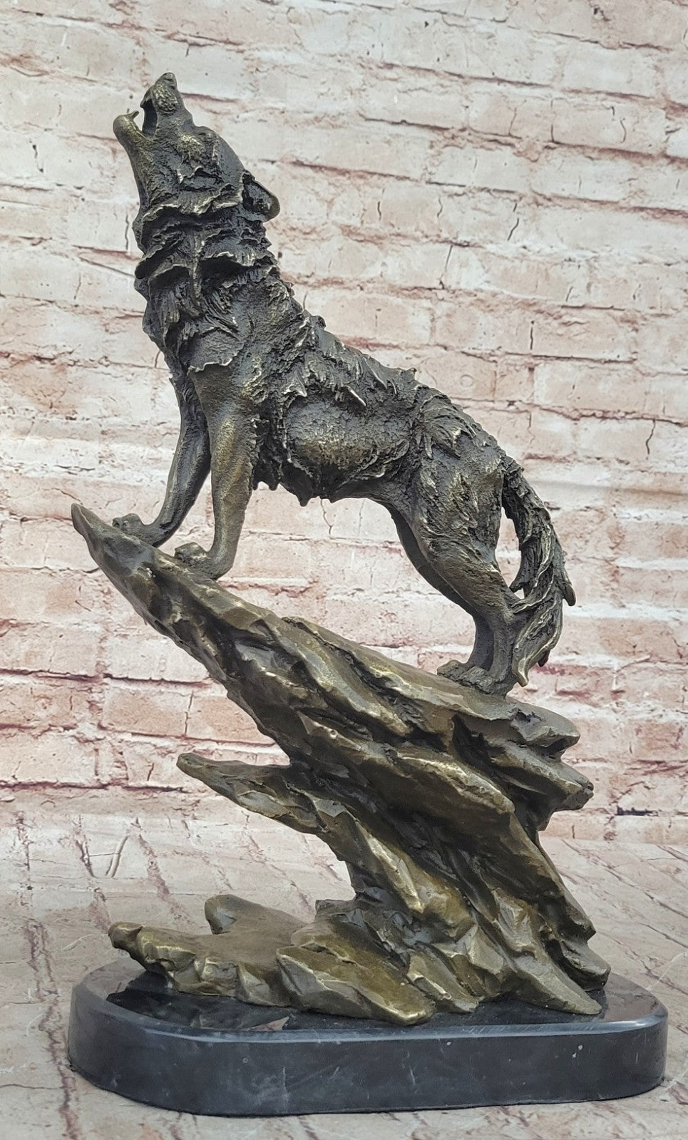 Hot Cast Bronze Wildlife Statue: Howling Wolf at Moon - Handcrafted by Bugatti