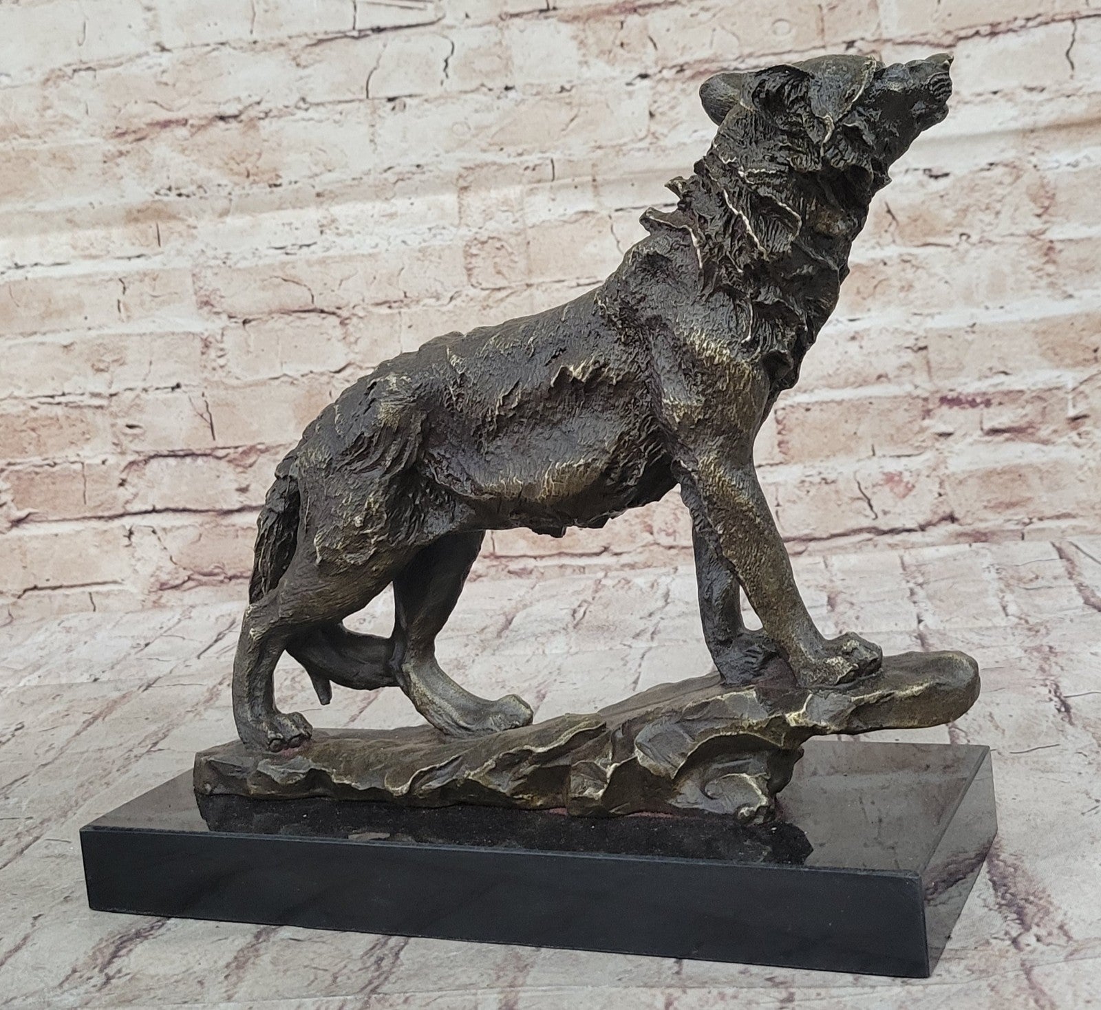 Handcrafted bronze sculpture SALE Arti French By Wolf Howling Wildlife Cast