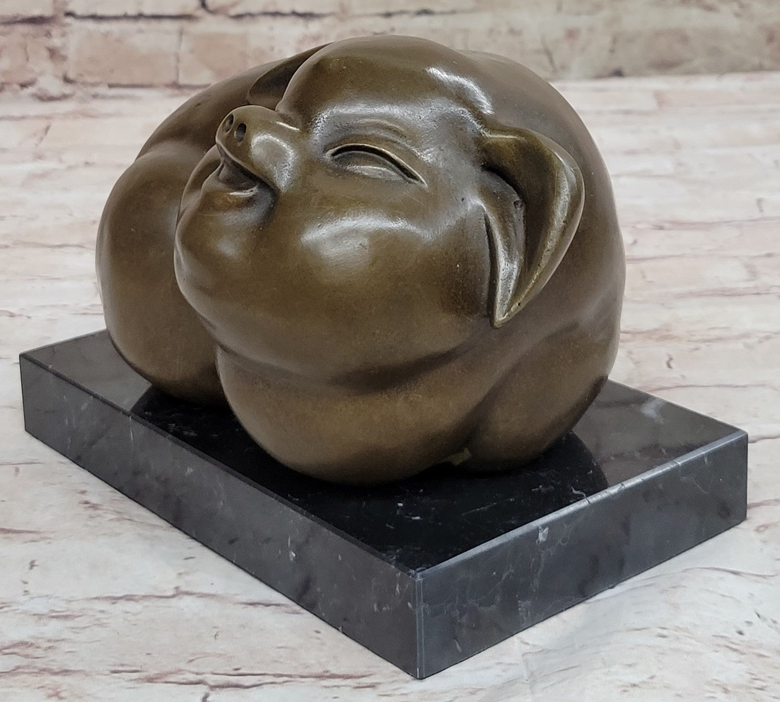 Collectible Bronze Pig Statue | Artistic Animal Sculpture | Unique Pig Figurine for Home Decor