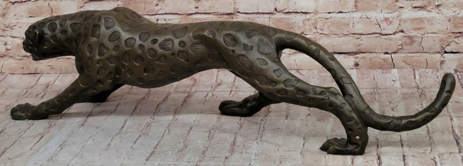 Art Deco Hot Cast Wildlife animal Puma Cheetah Bronze Sculpture Figurine Figure